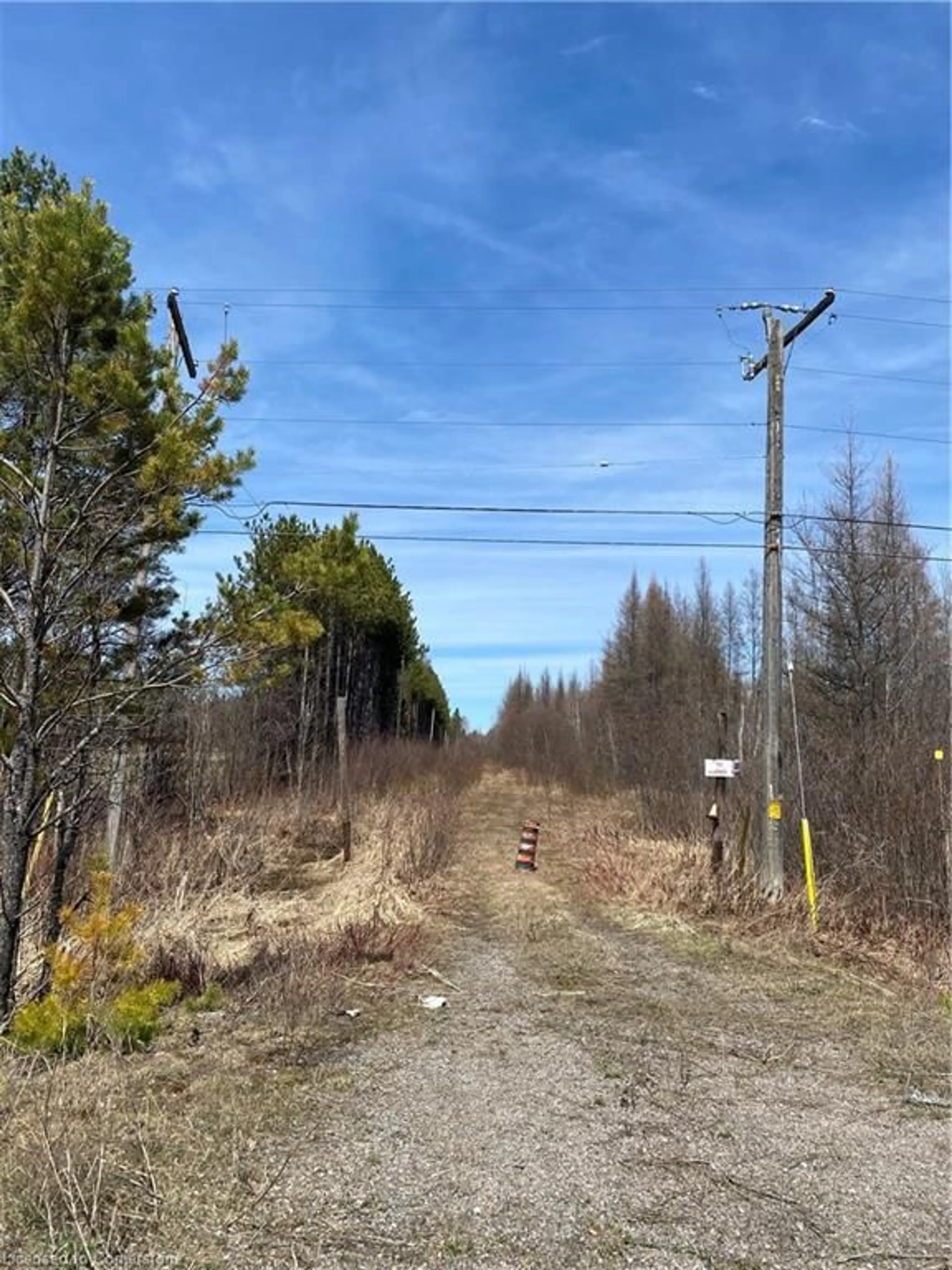Unknown for 12253 (ON-17) Trans Canada Hwy, Sturgeon Falls Ontario P2B 2P1