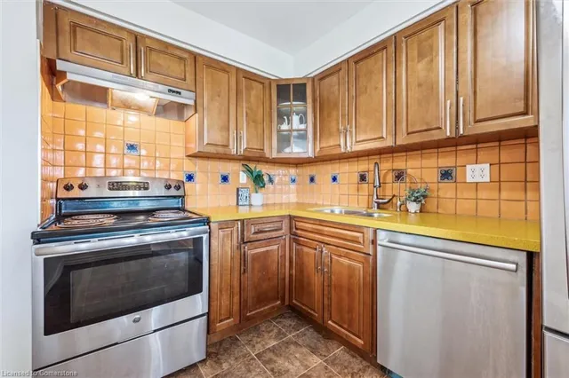 Additional property image - 223 Pioneer Dr Unit C21
