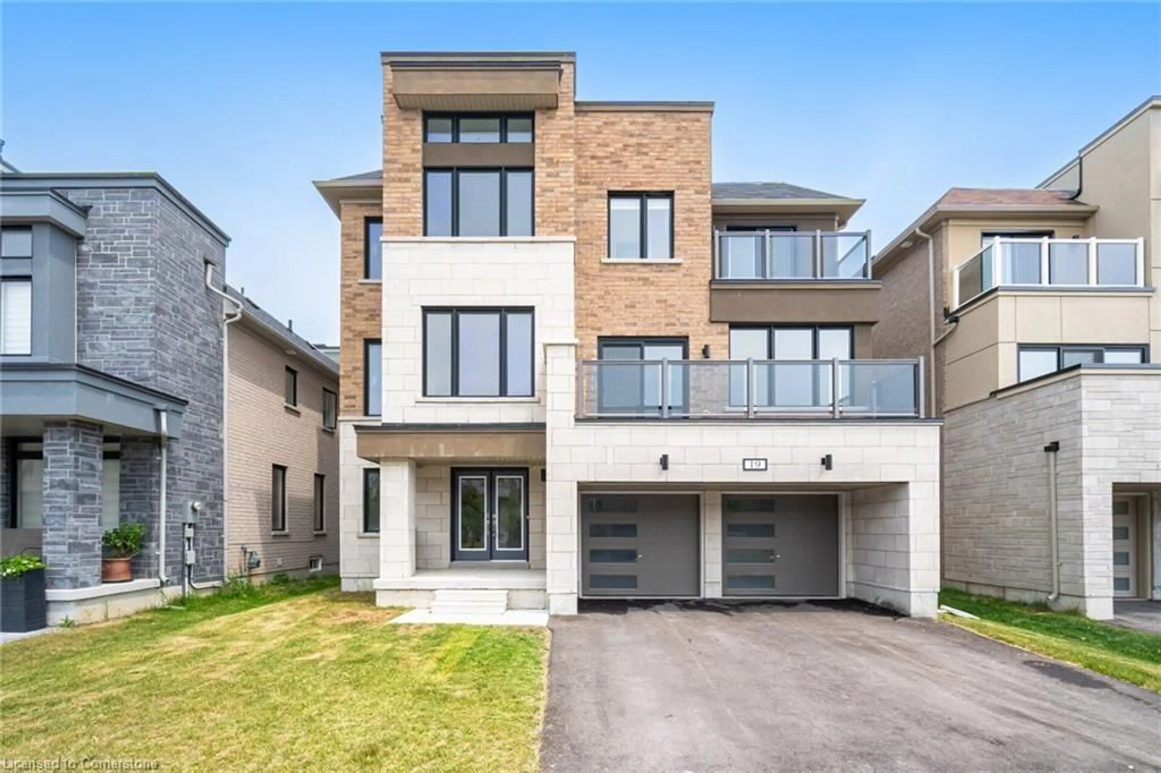 Home with brick exterior material, street for 19 Yacht Dr, Bowmanville Ontario L1C 4B1