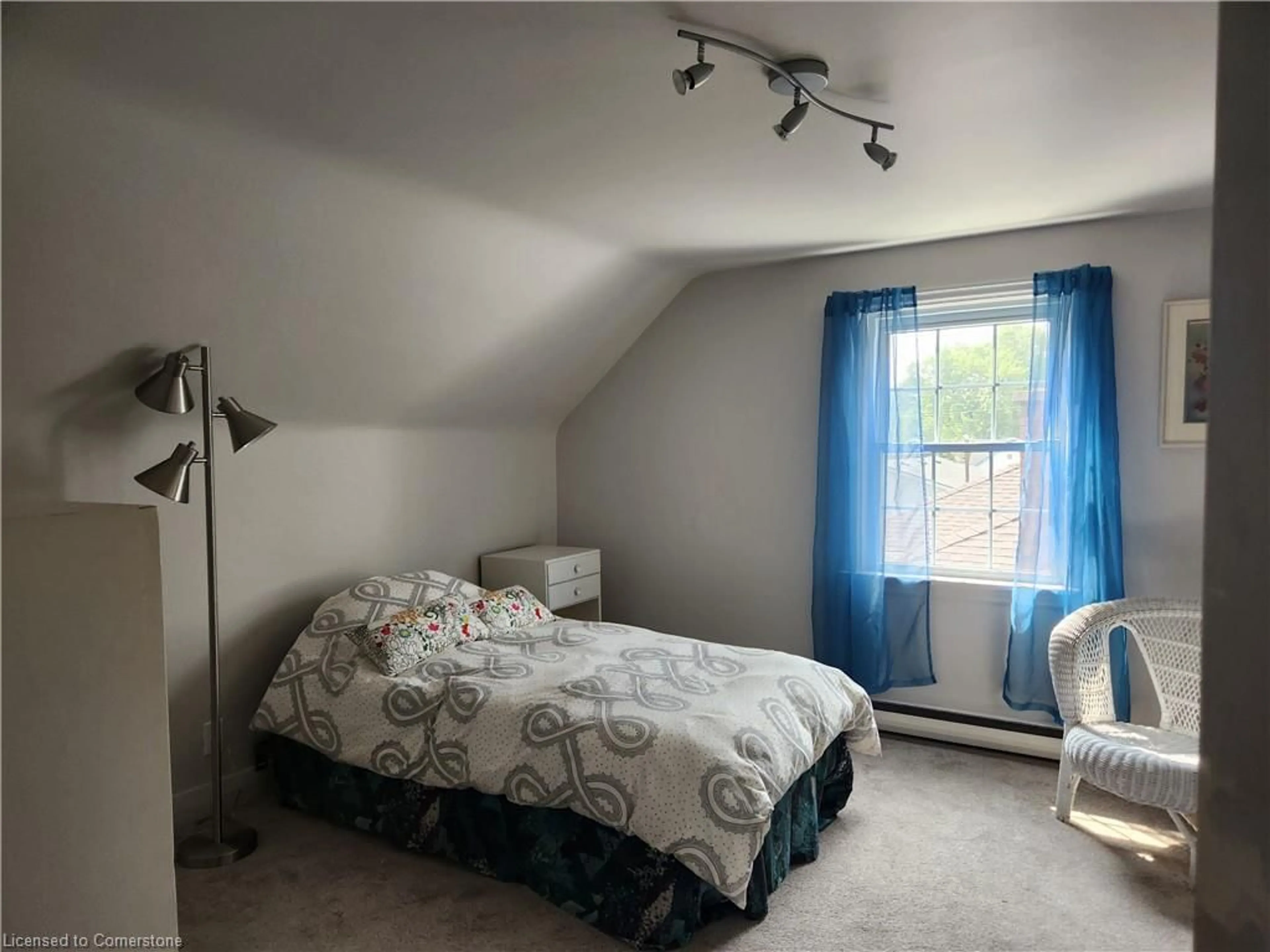 A pic of a room for 931 Sherring St, Cambridge Ontario N3H 2X7