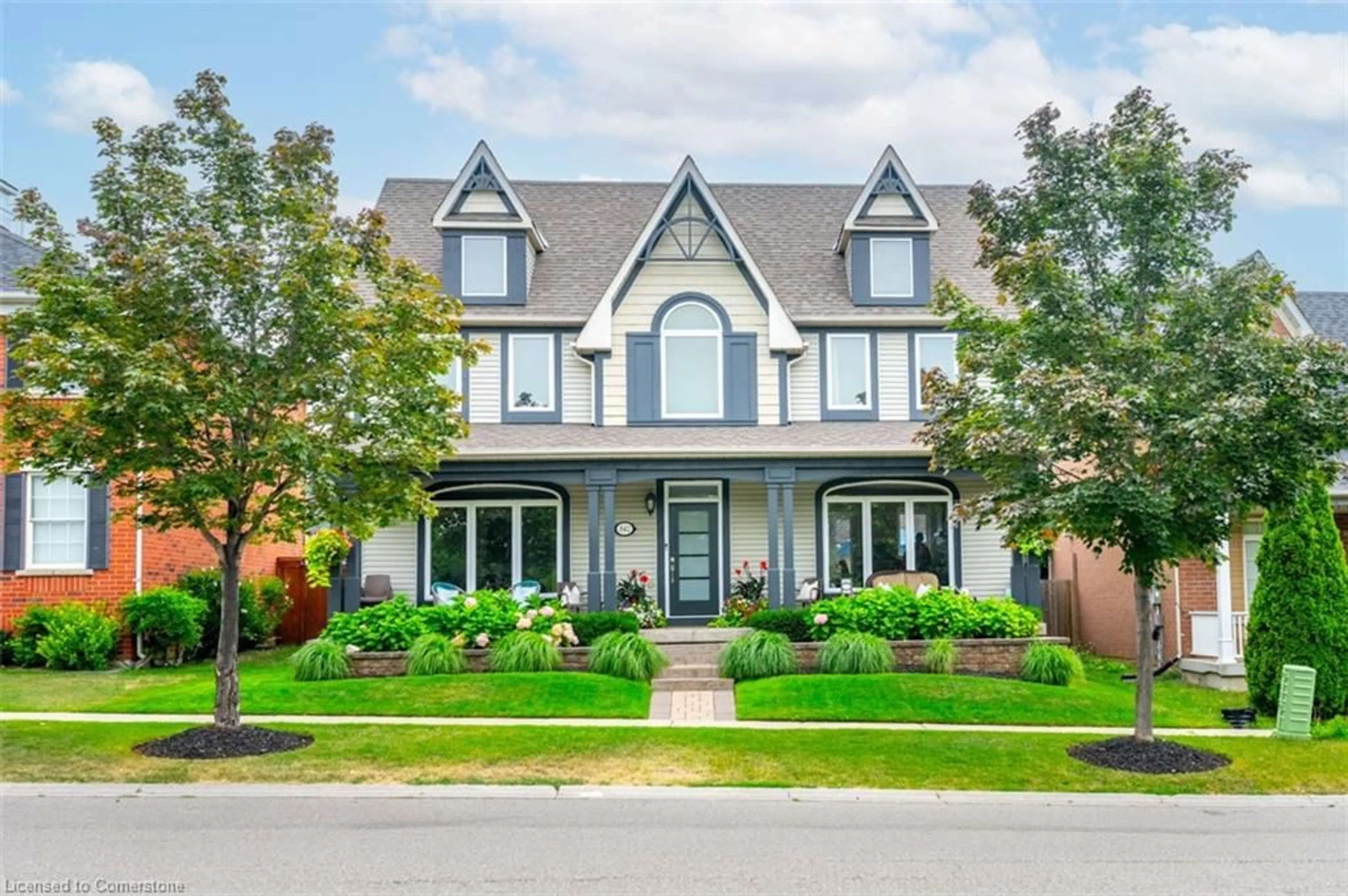 Home with brick exterior material, street for 842 John Watt Blvd, Mississauga Ontario L5W 1G2