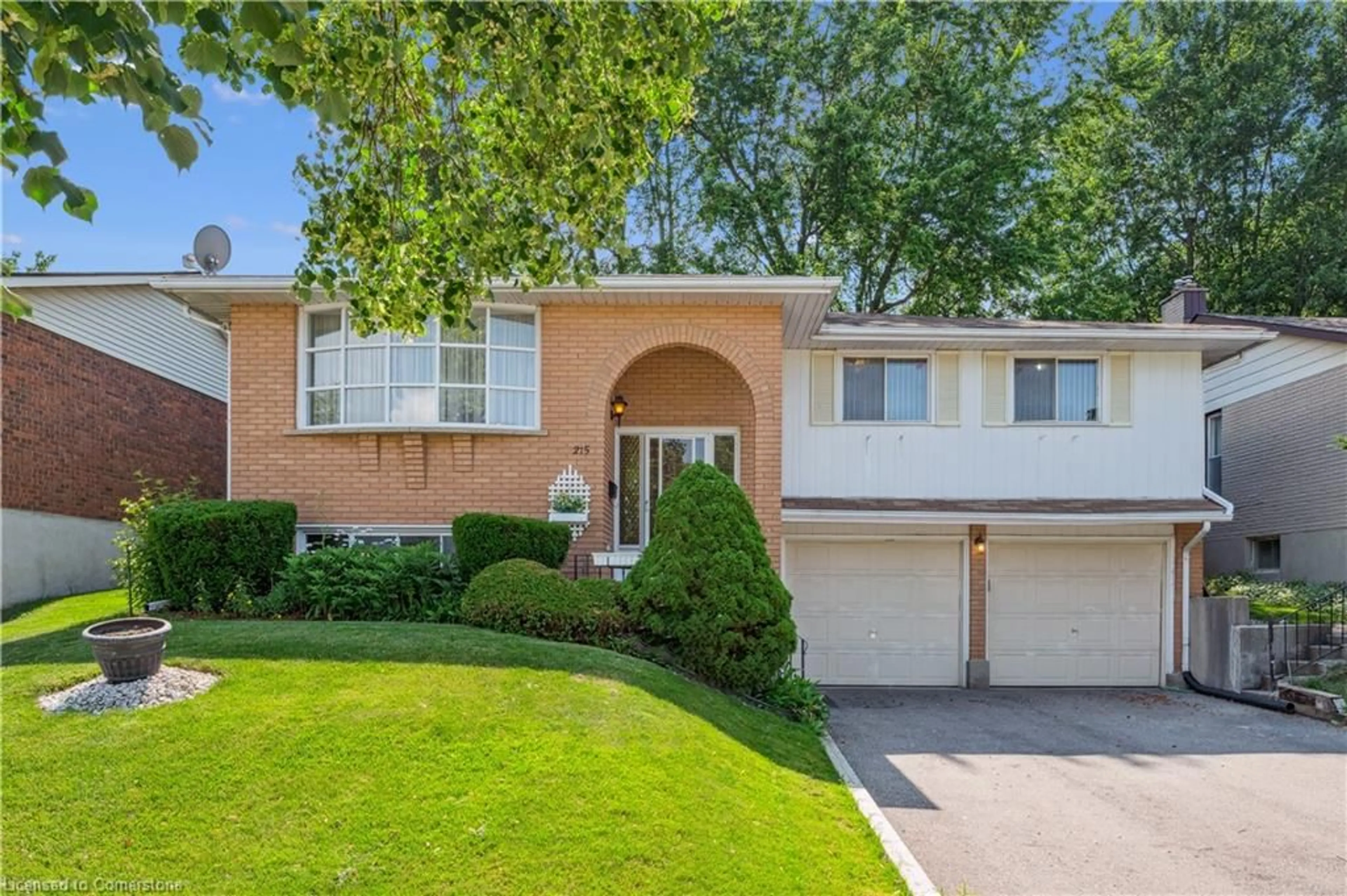 Home with brick exterior material, street for 215 Westheights Dr, Kitchener Ontario N2N 1K2