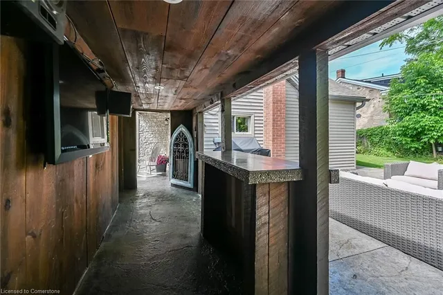 Additional property image - 287 King St