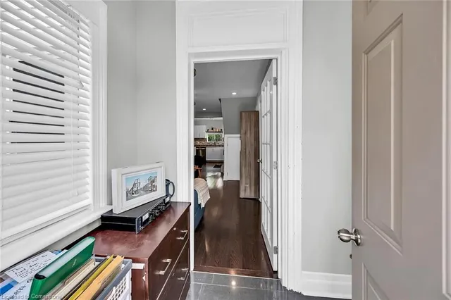 Additional property image - 287 King St
