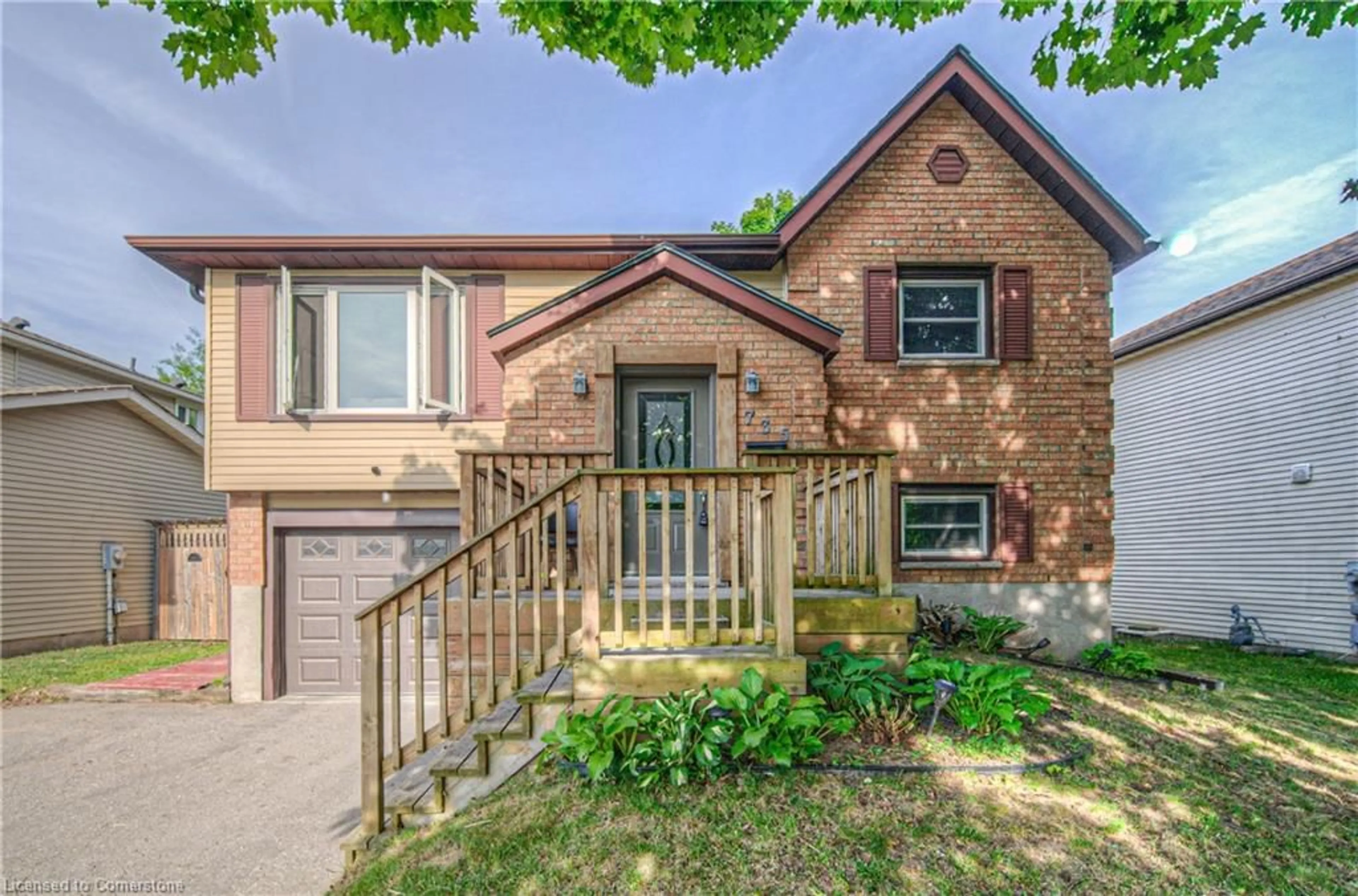 Home with brick exterior material, street for 735 Elgin St, Cambridge Ontario N1R 7W7