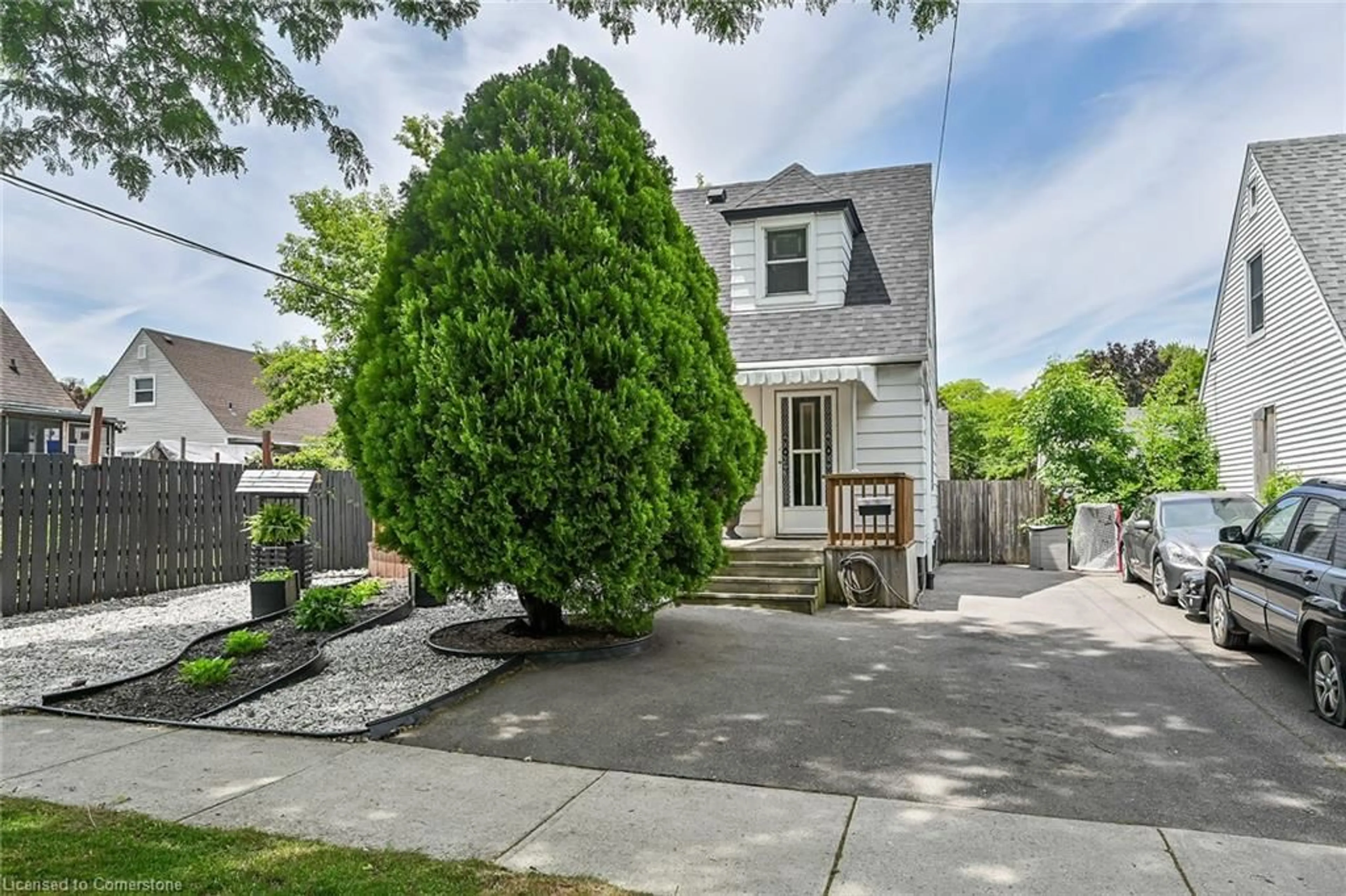Unknown for 9 Bernard St, Hamilton Ontario L8H 6C5
