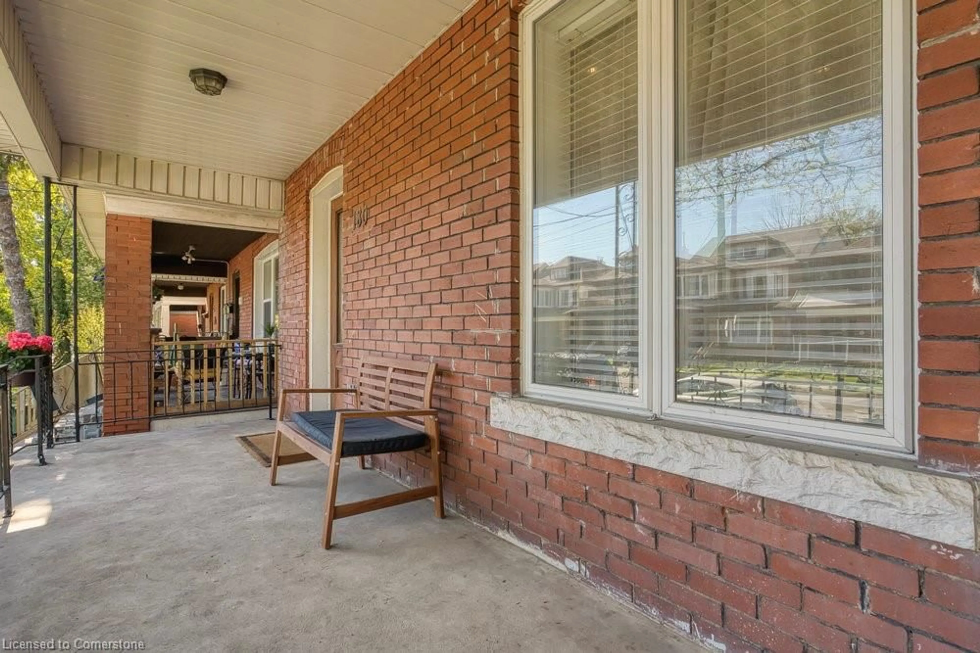 Patio, street for 180 Maplewood Ave, Hamilton Ontario L8M 1X7