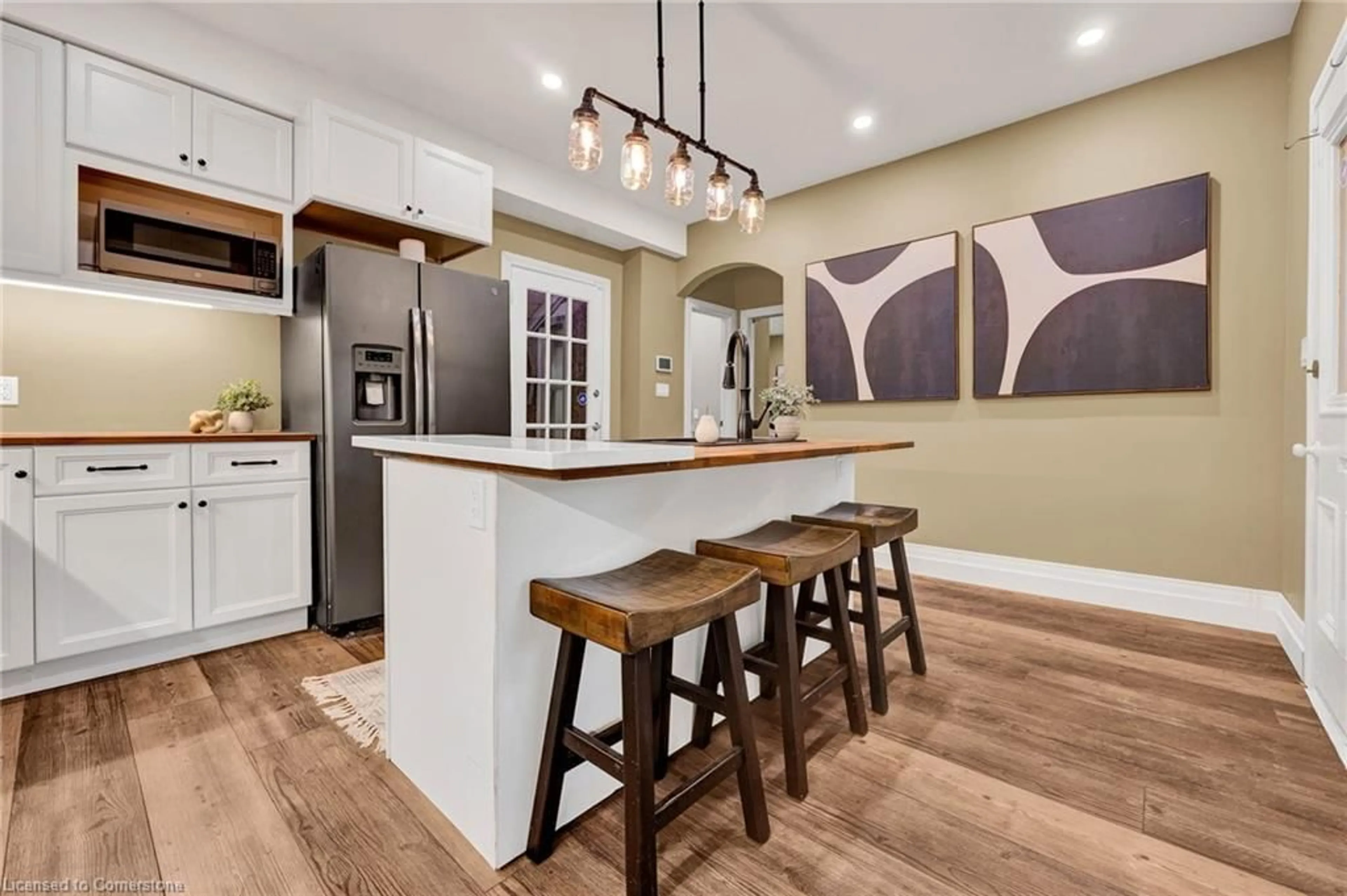 Open concept kitchen, unknown for 115 Cedar St, Cambridge Ontario N1S 1V7