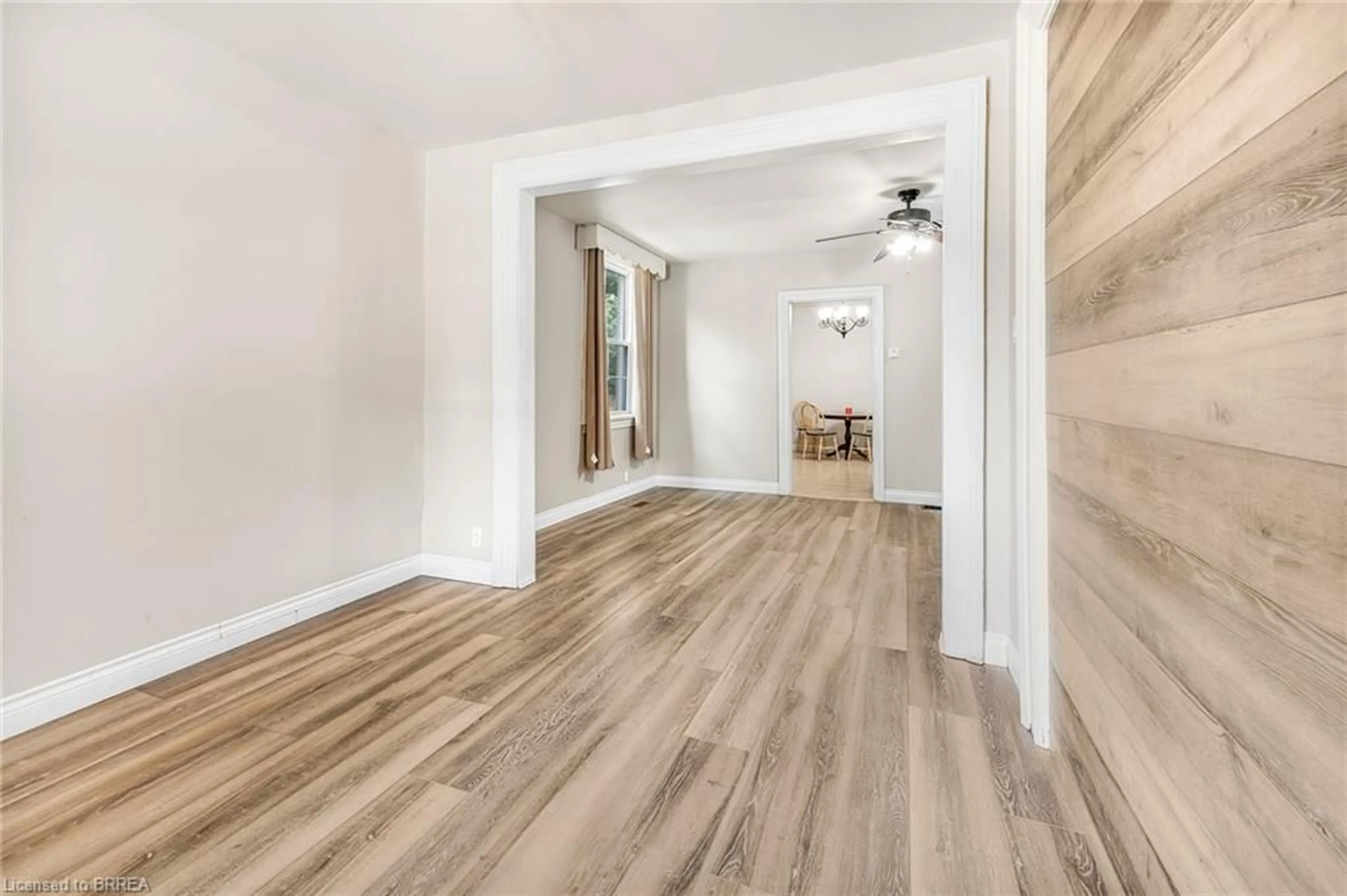 Indoor entryway for 228 Dalhousie St, Brantford Ontario N3S 3T9