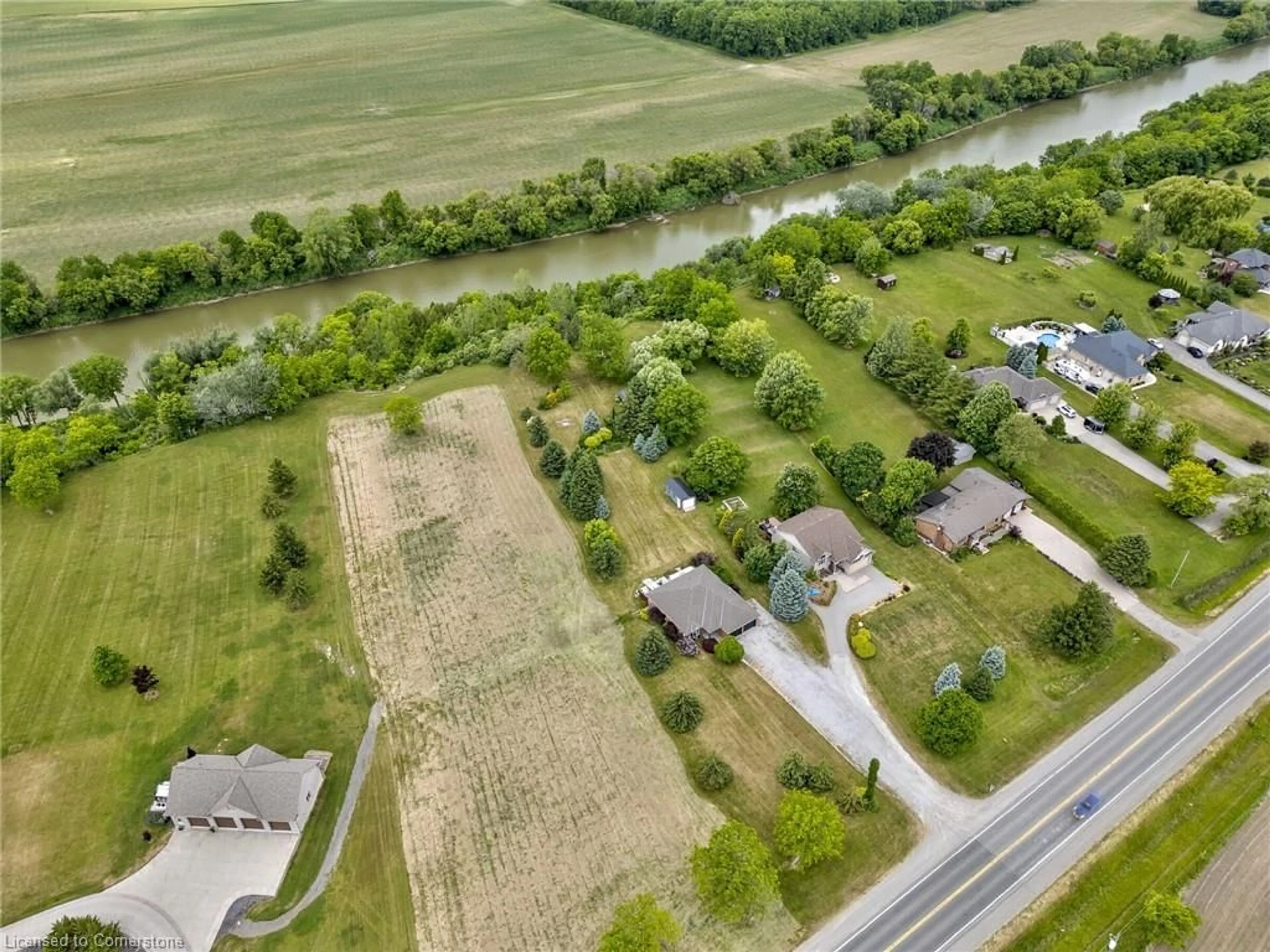 A pic from outside/outdoor area/front of a property/back of a property/a pic from drone, street for 307 Brant County Rd #18, Brantford Ontario N3T 3J8