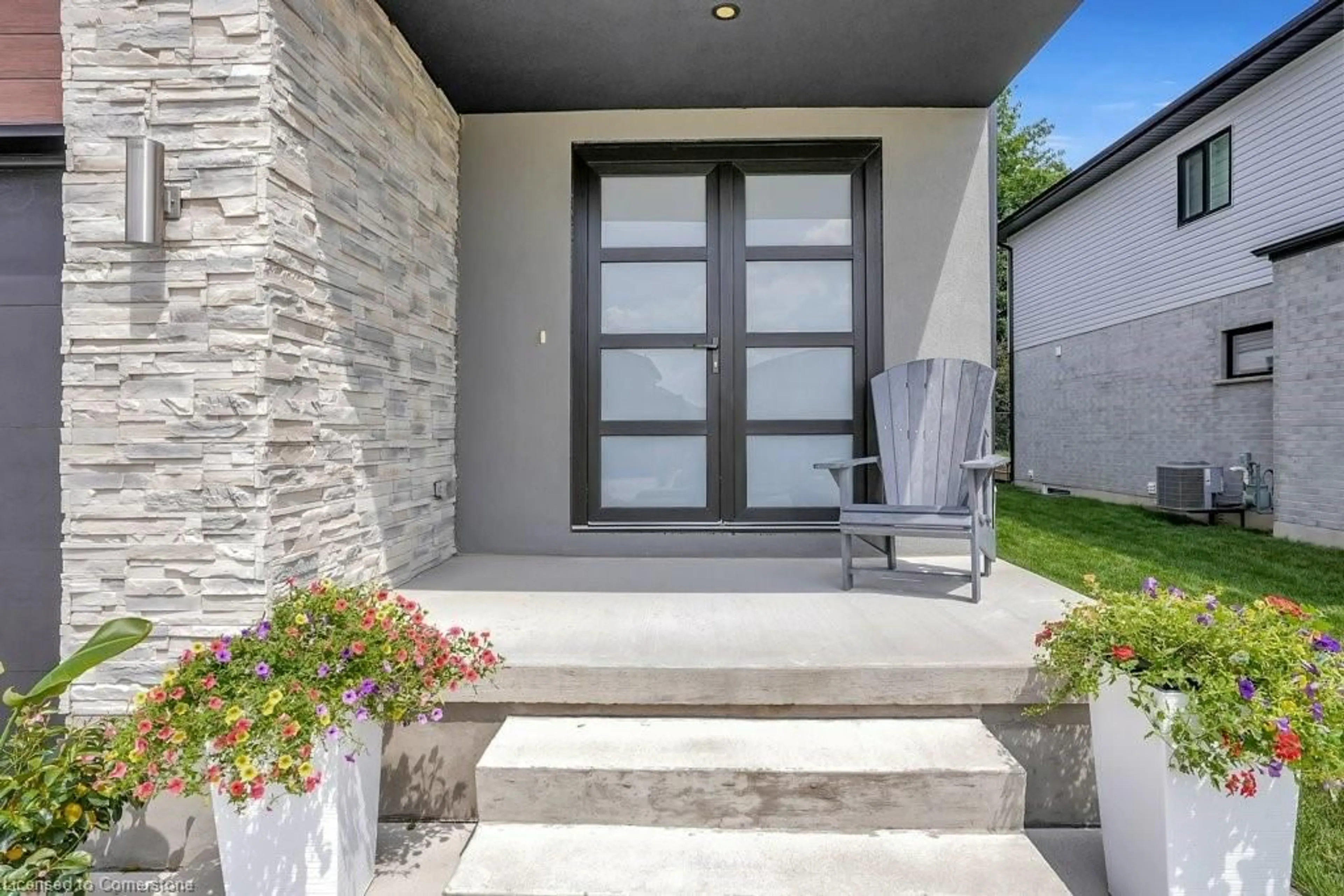 Indoor entryway for 2208 Red Thorne Ave, London Ontario N6P 0E9
