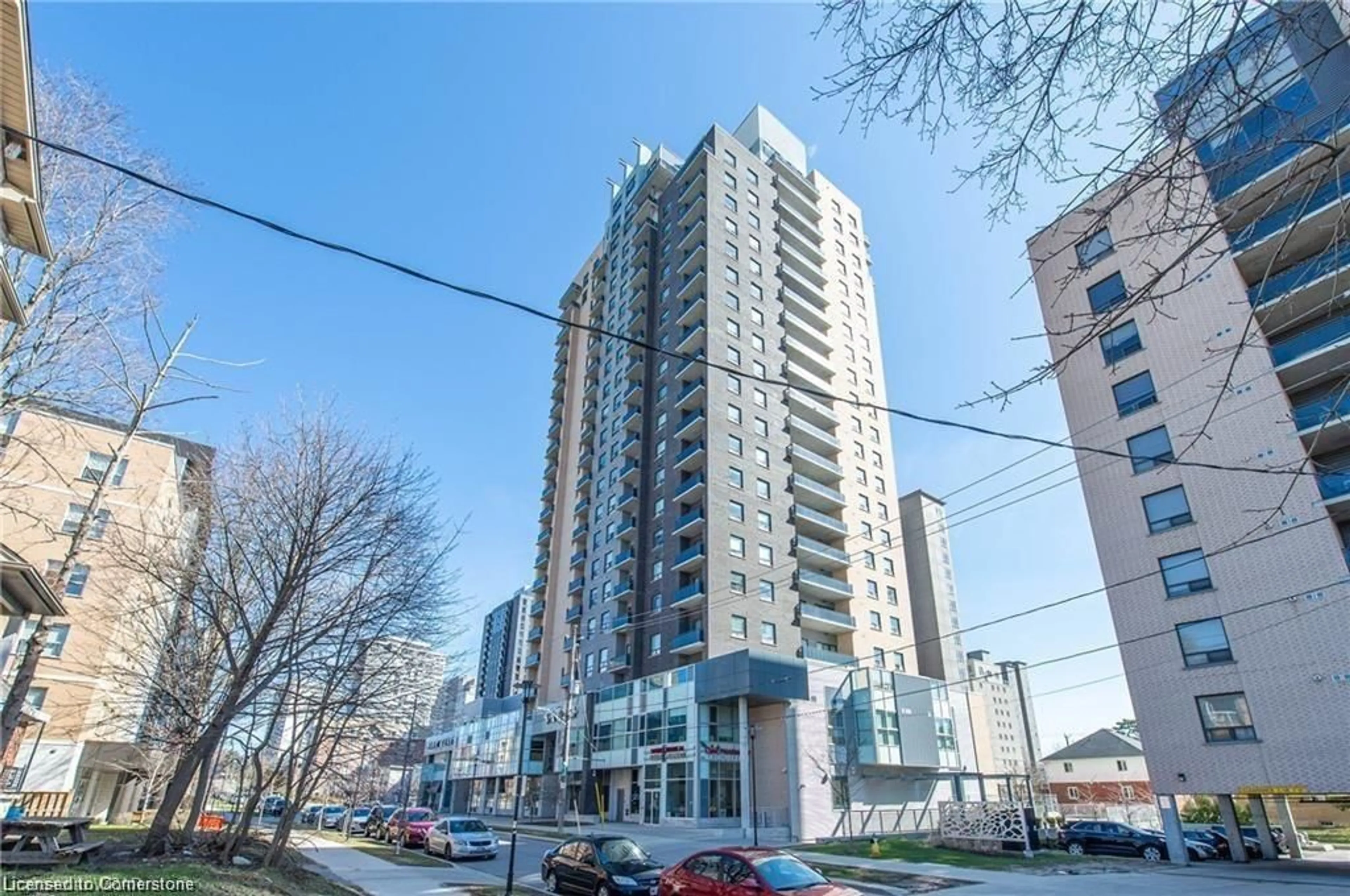 Indoor foyer for 318 Spruce St #1804, Waterloo Ontario N2L 3M6