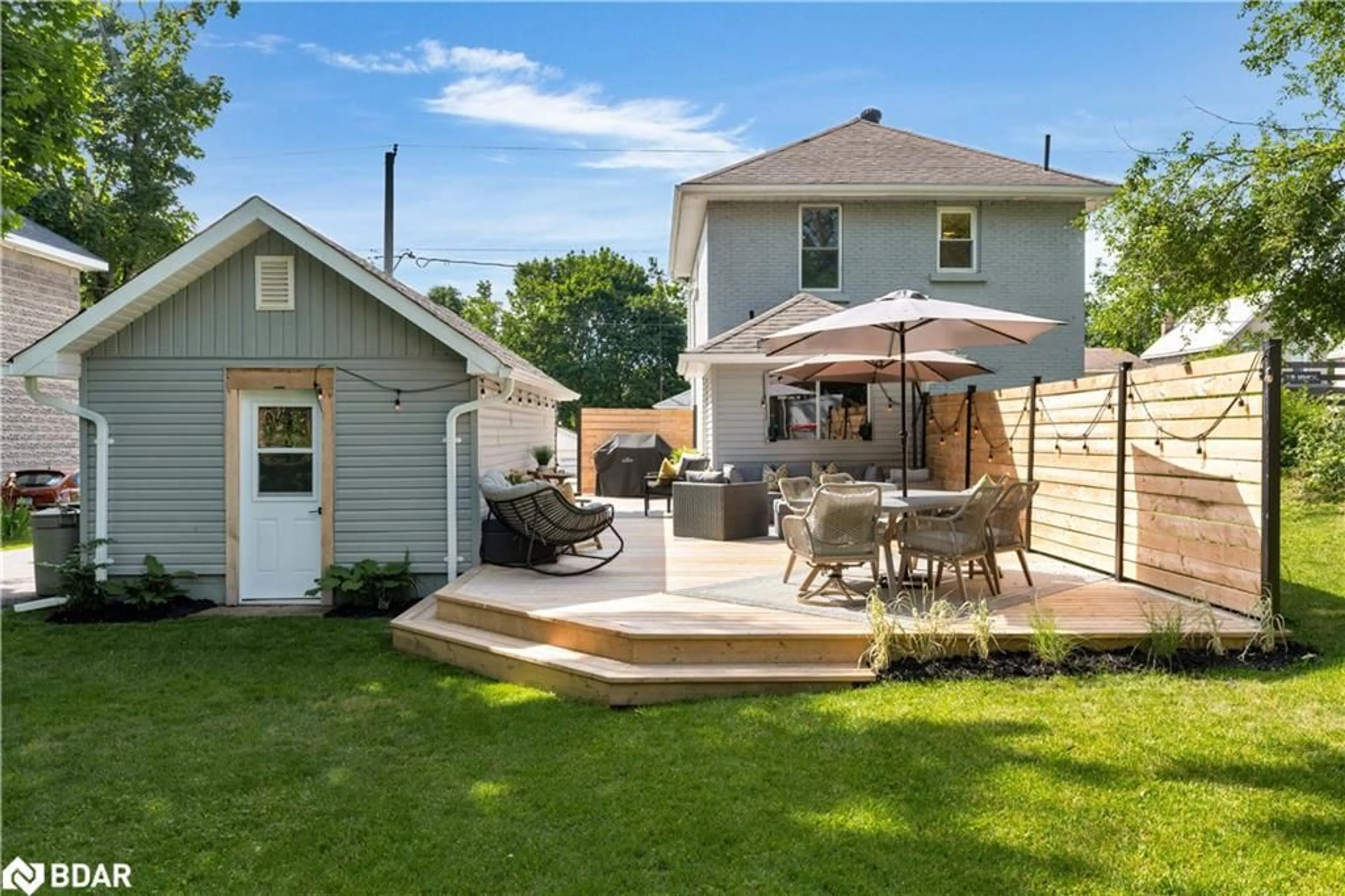 Patio, street for 268 John St, Orillia Ontario L3V 3H9