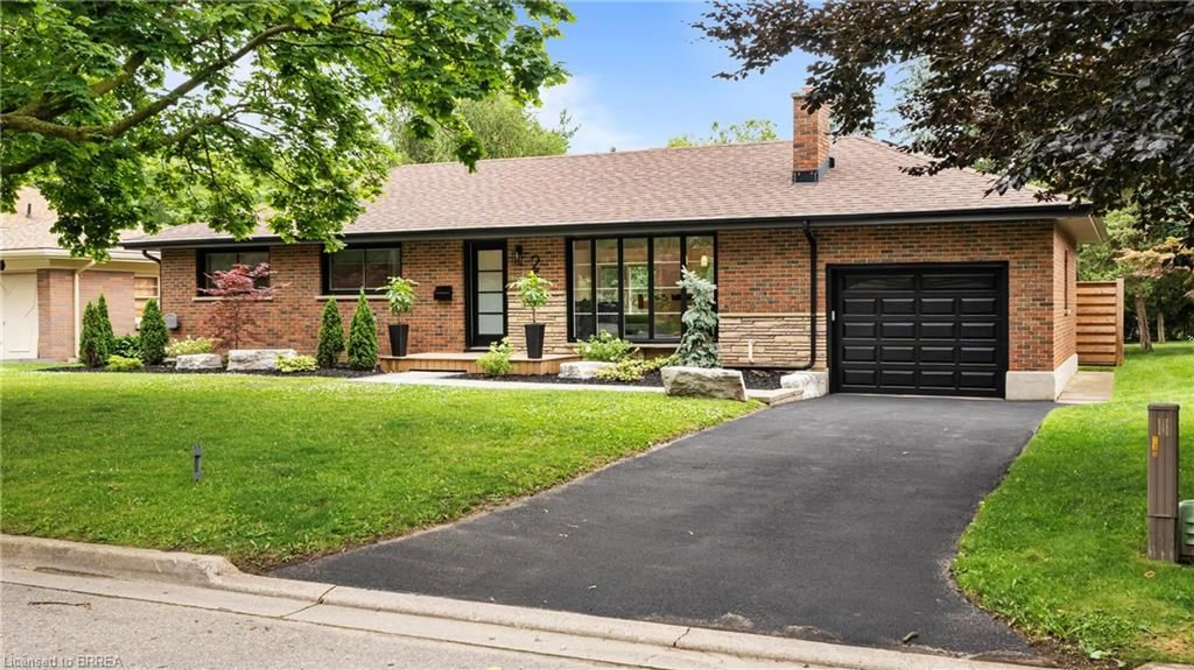 Home with brick exterior material, street for 25 Seneca Cres, Brantford Ontario N3R 1K3