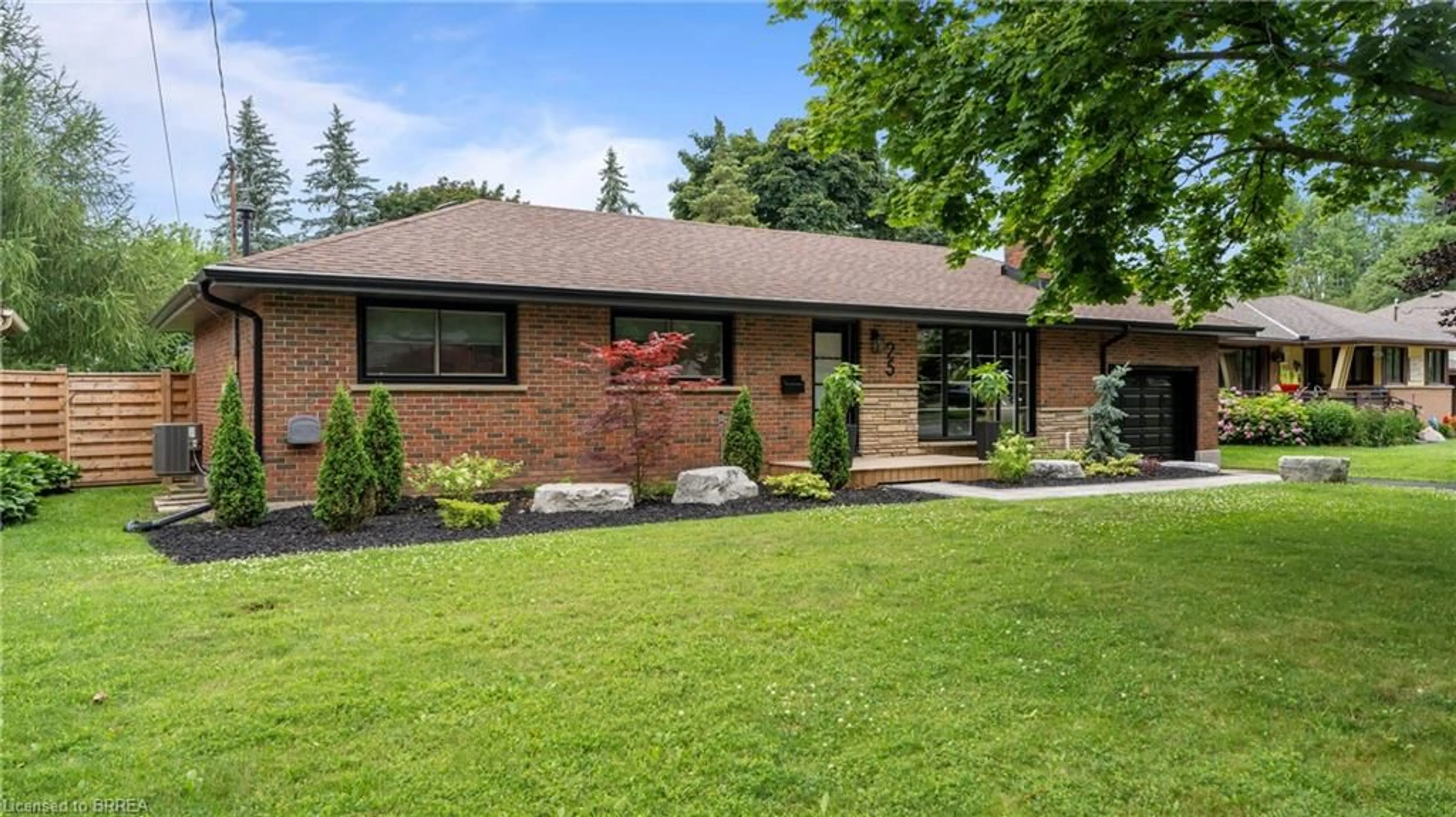 Home with brick exterior material, street for 25 Seneca Cres, Brantford Ontario N3R 1K3