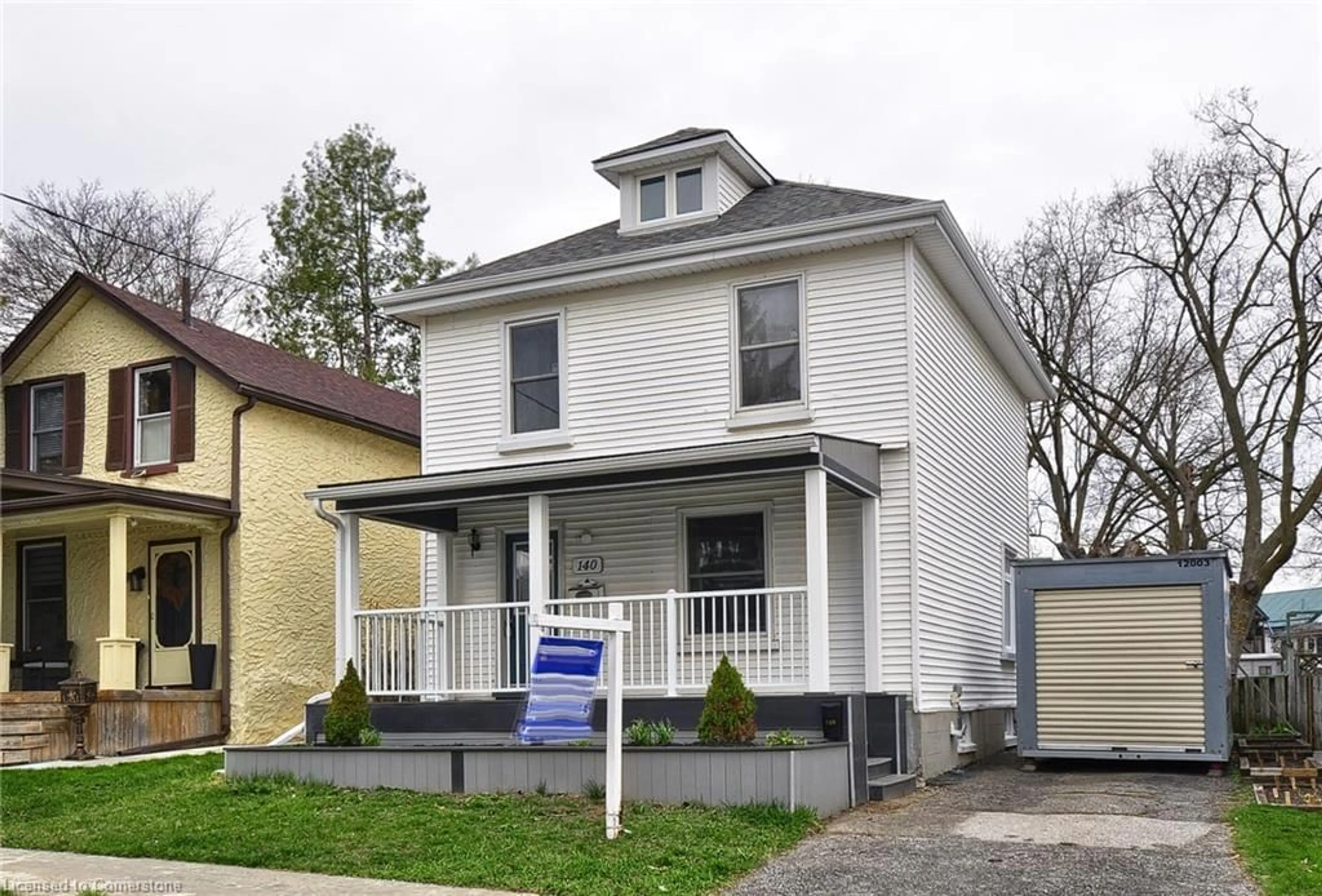 Home with vinyl exterior material, street for 140 Francis St, Cambridge Ontario N1S 2A3