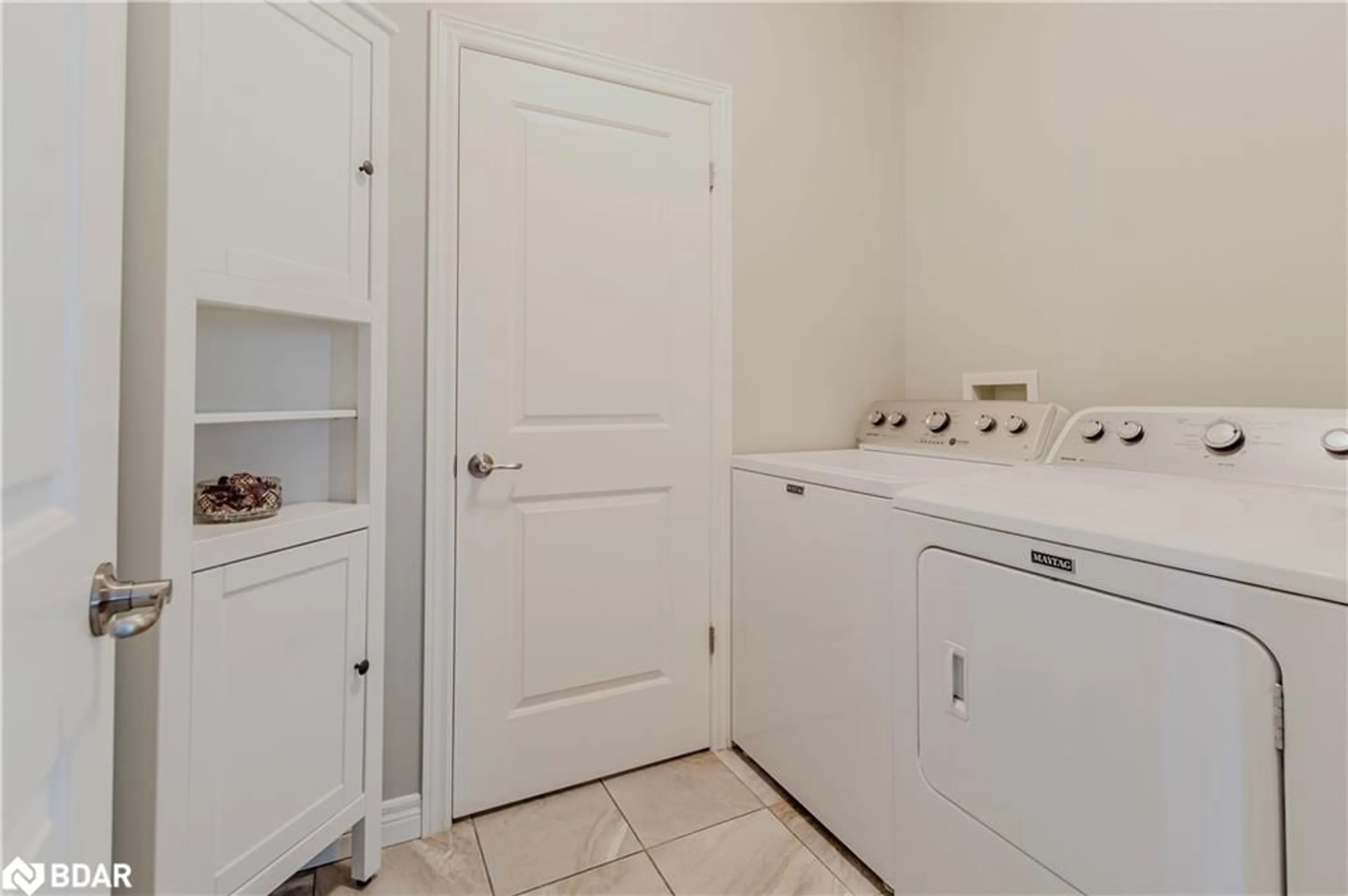 Laundry room for 12 Lafayette St, Jarvis Ontario N0A 1J0