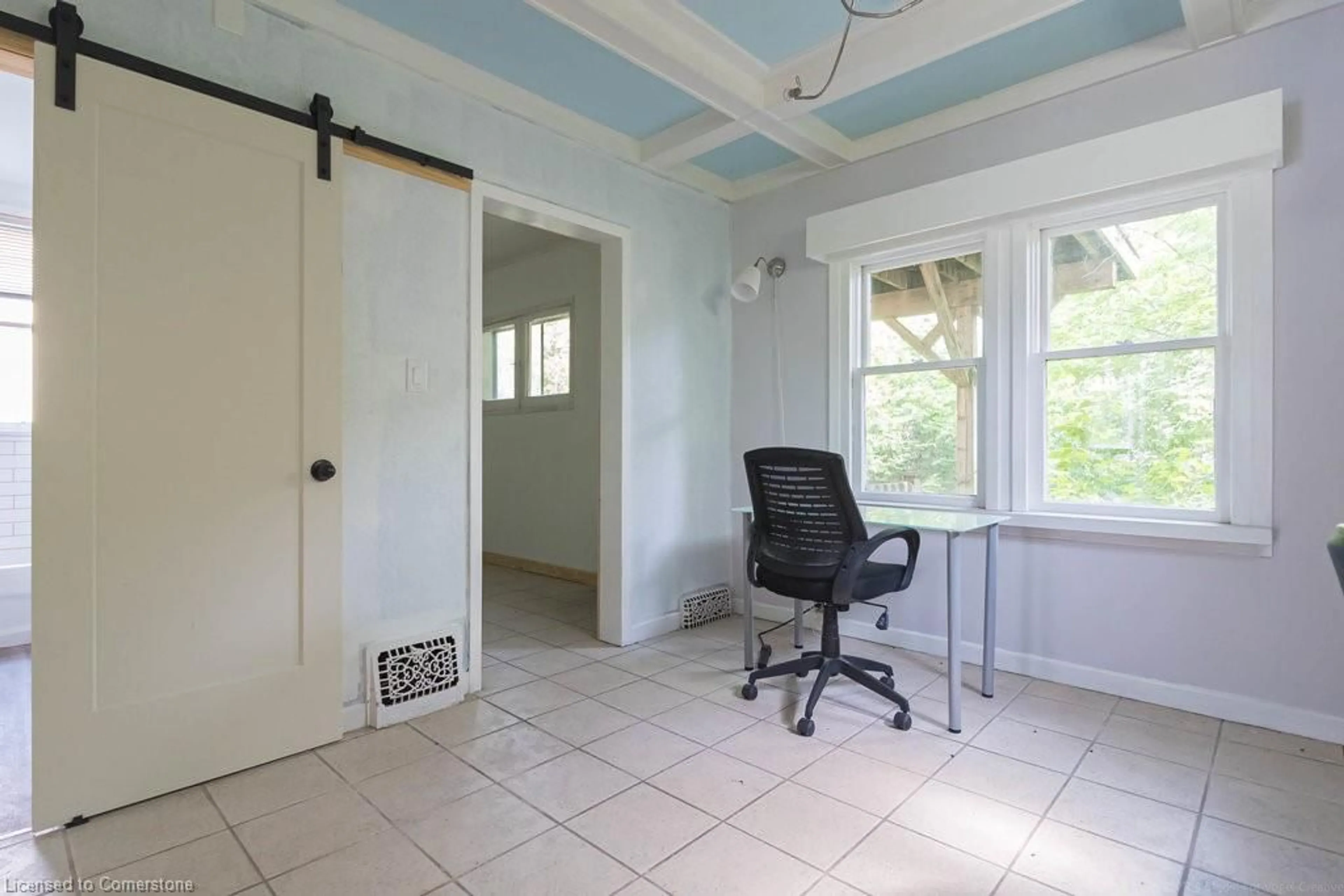 A pic of a room for 428 Aberdeen Ave, Hamilton Ontario L8P 2S2