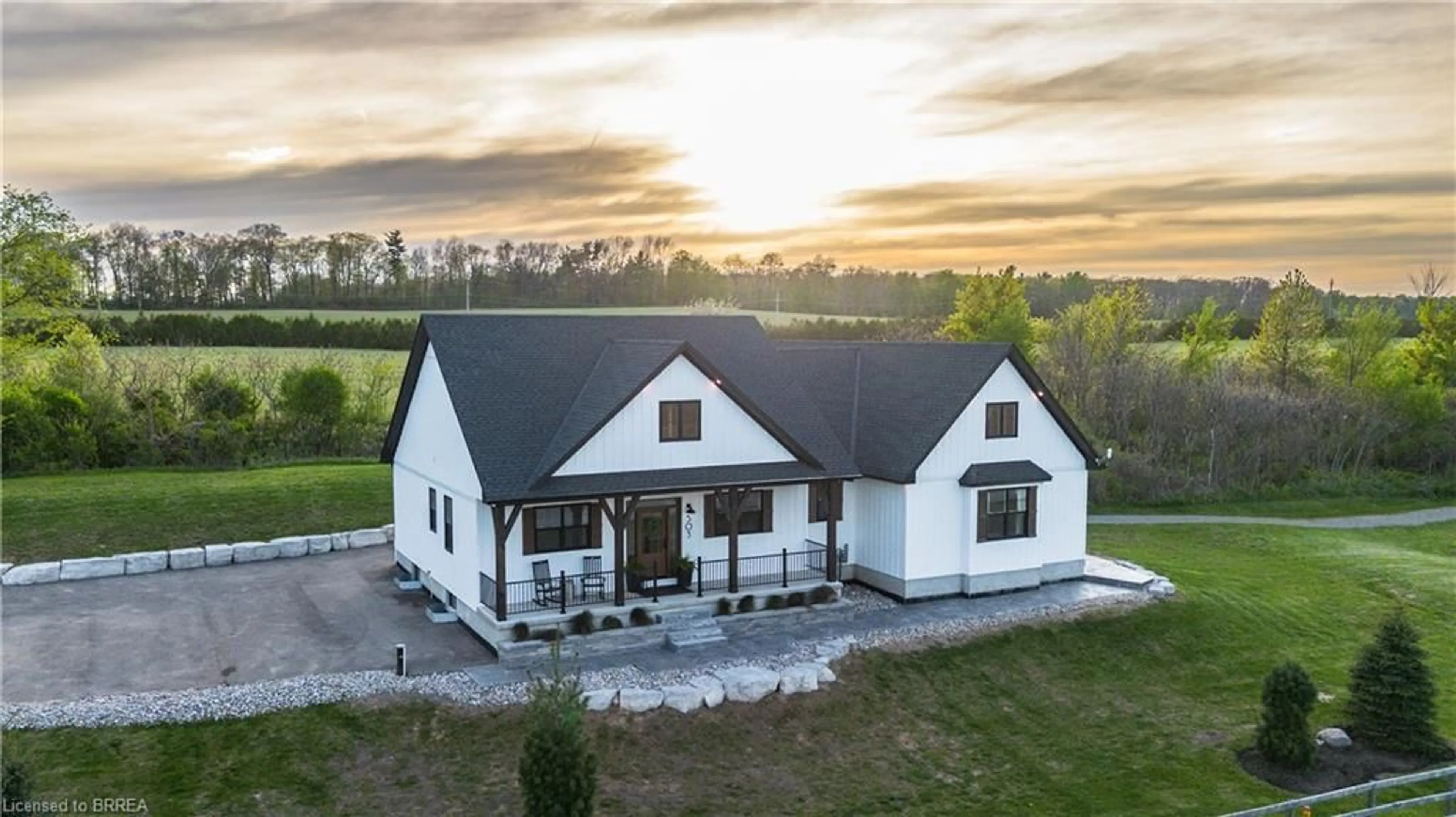 A pic from outside/outdoor area/front of a property/back of a property/a pic from drone, building for 503 Concession 6 Townsend, Waterford Ontario N0E 1Y0