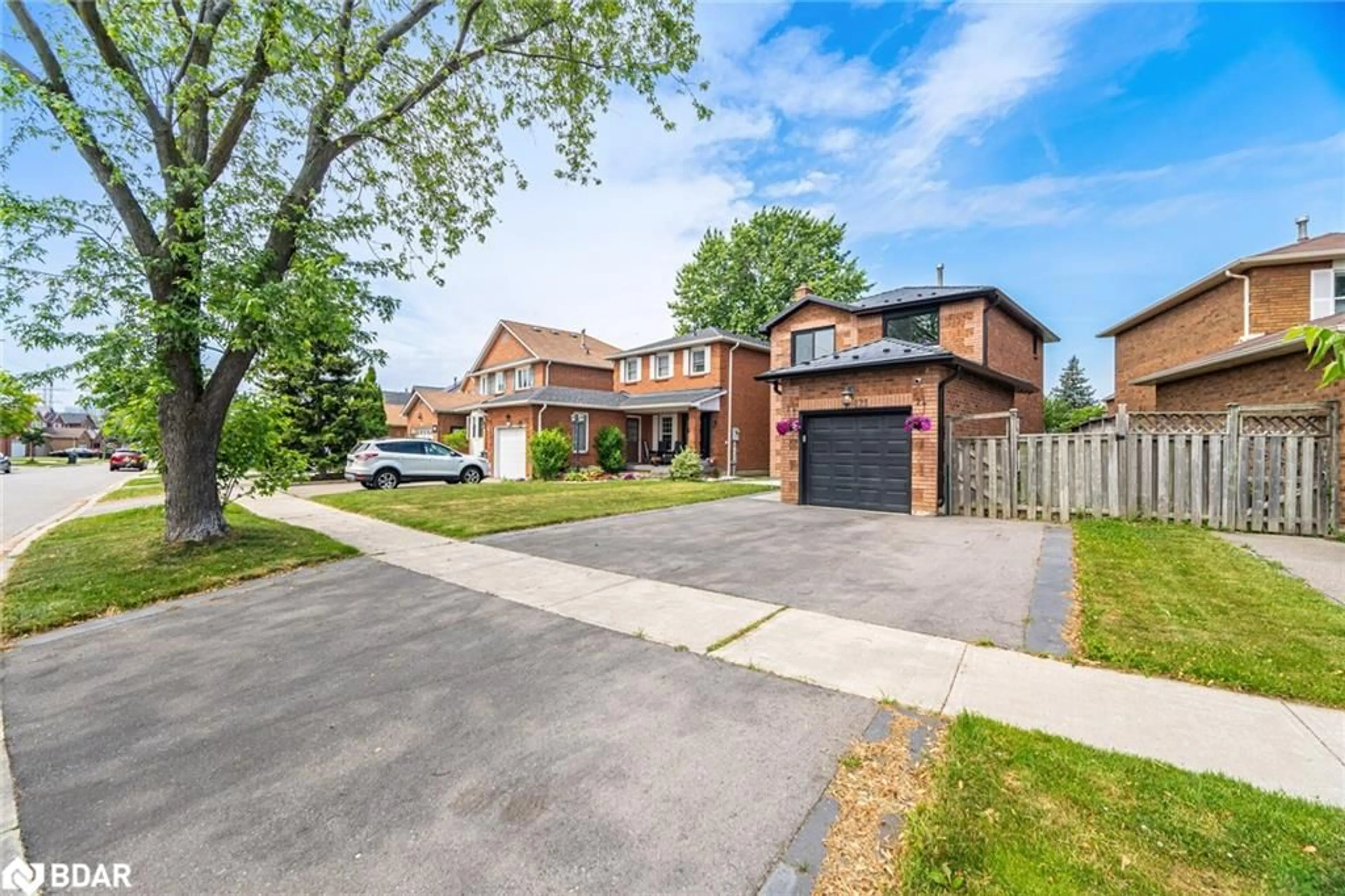 Home with brick exterior material, street for 421 Laurentian Ave, Mississauga Ontario L4Z 2J7