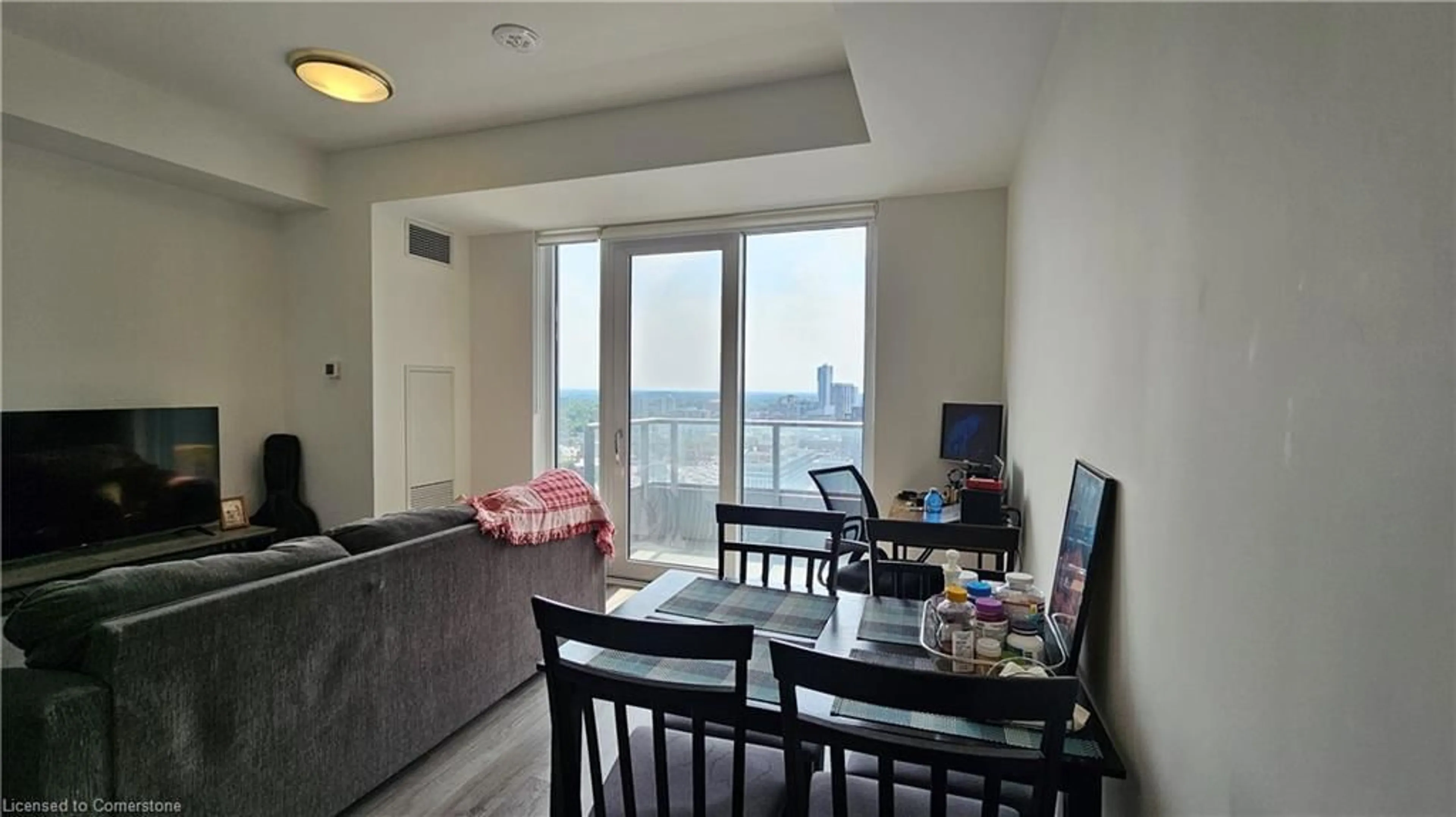 A pic of a room for 15 Wellington St #2403, Kitchener Ontario N3G 0E4