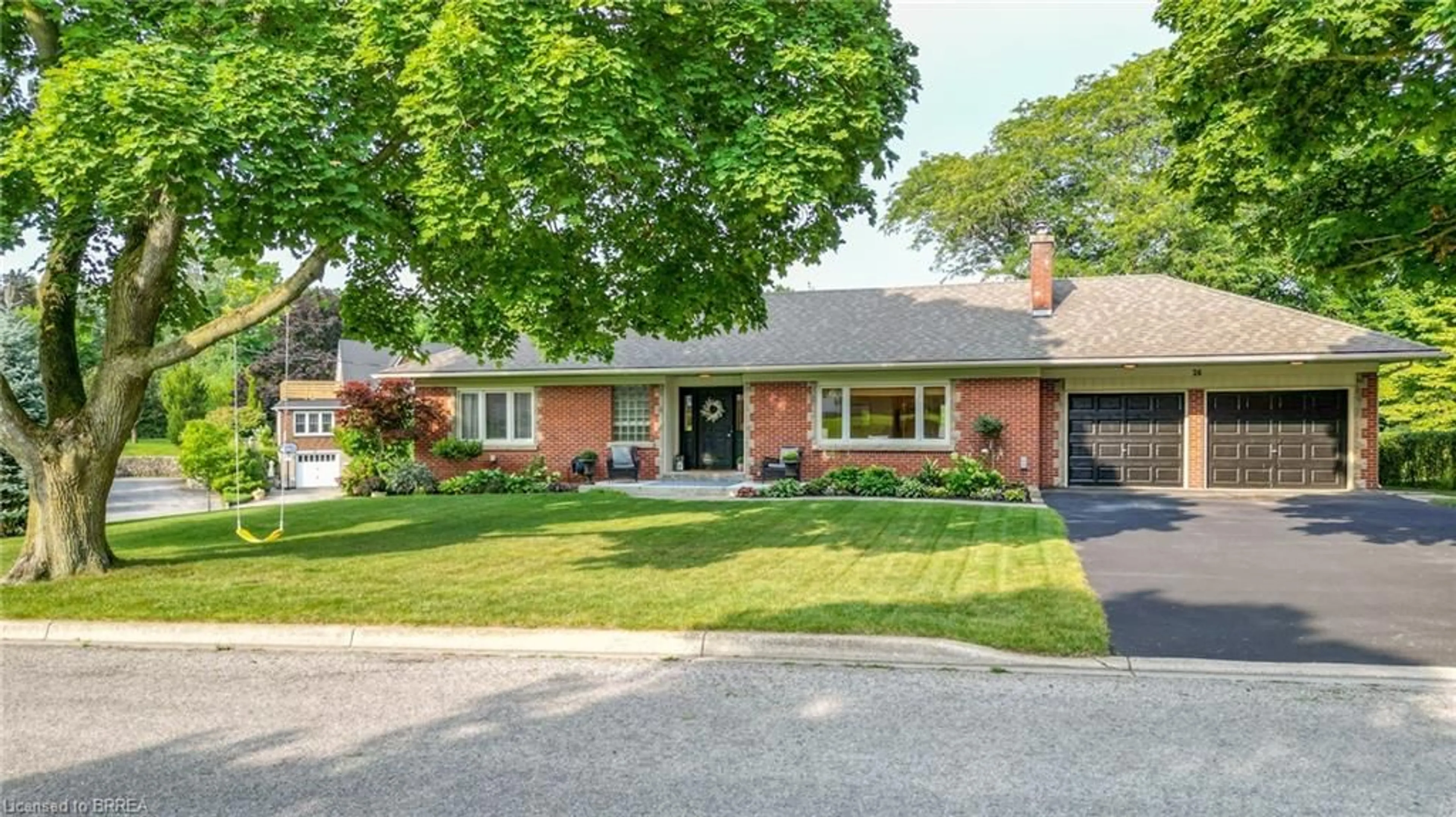 Home with brick exterior material, street for 26 Simcoe Blvd, Simcoe Ontario N3Y 3L7