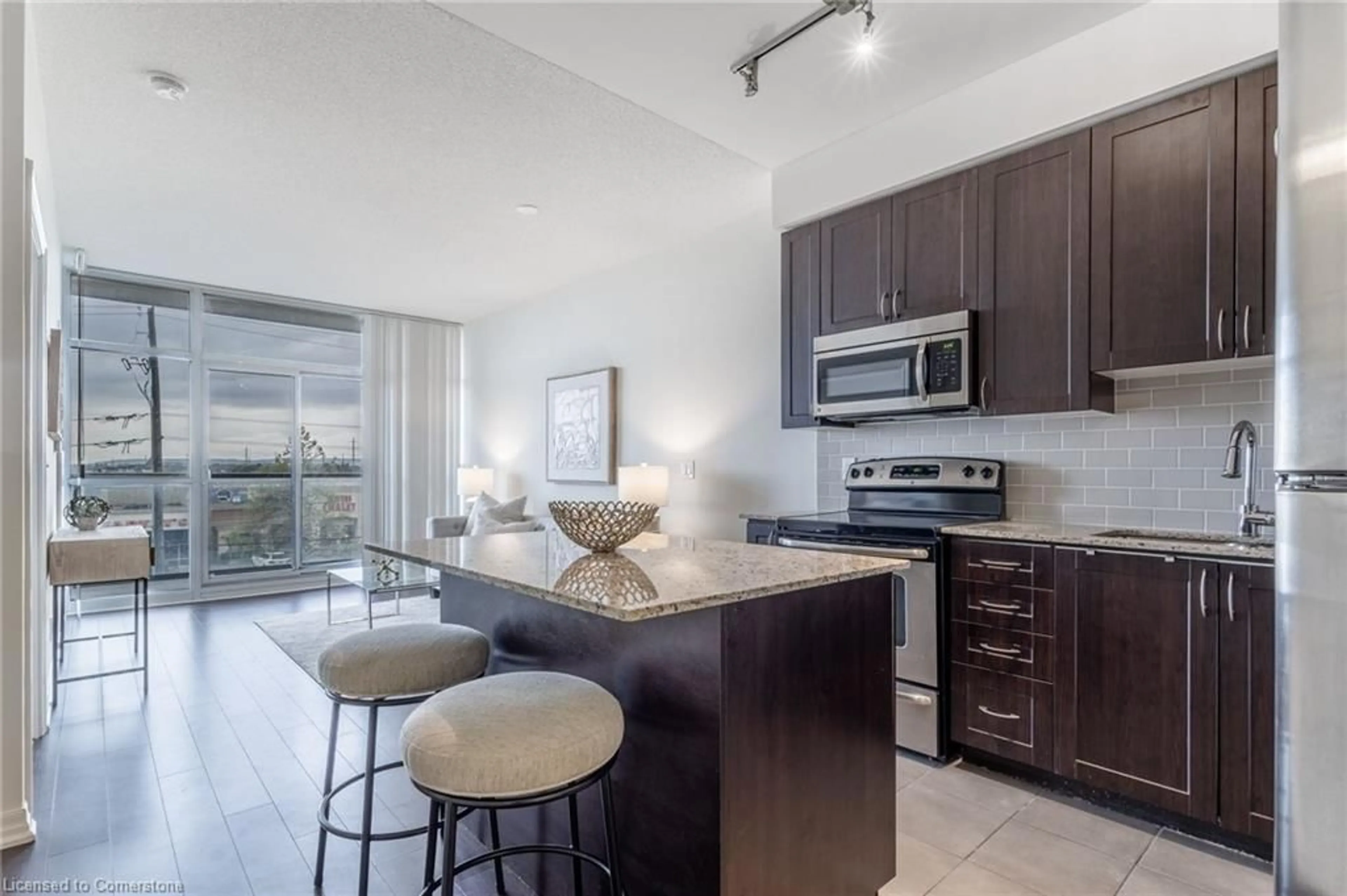 Open concept kitchen, unknown for 1940 Ironstone Dr #311, Burlington Ontario L7L 0E4