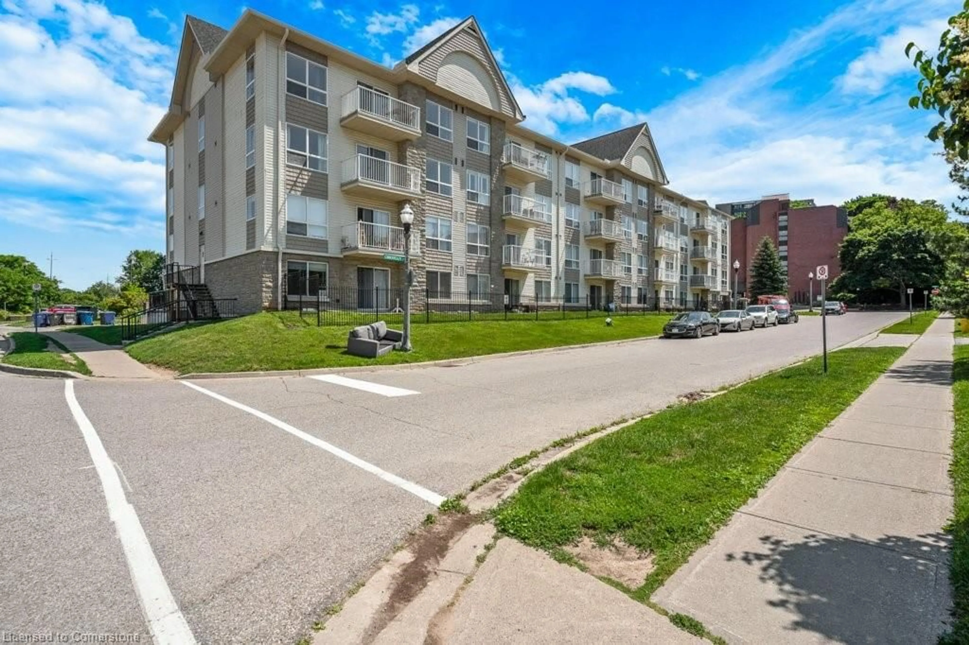 Unknown for 8 Harris St #105, Cambridge Ontario N1R 8R1