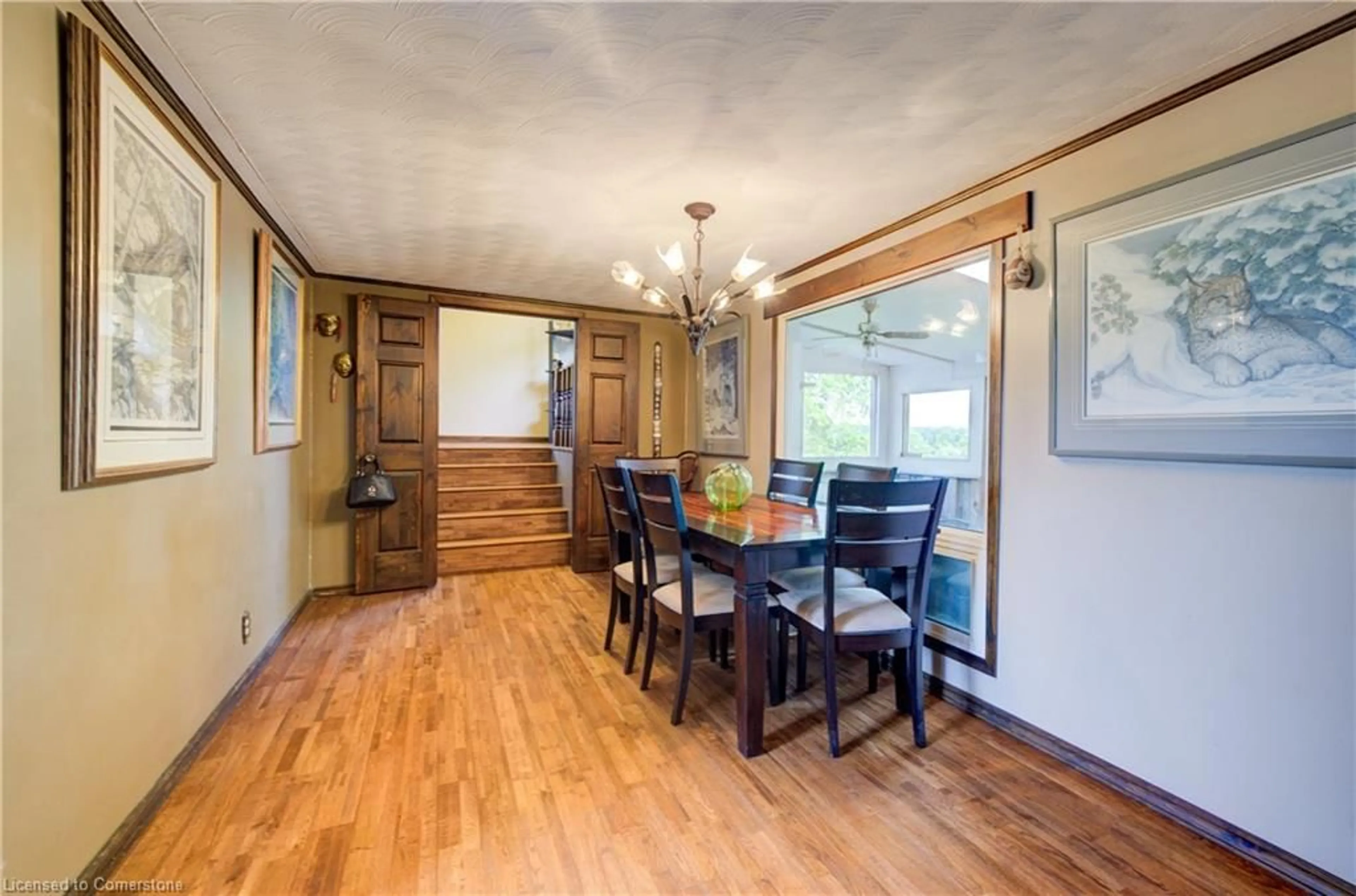 Dining room, wood/laminate floor for 1028 River Rd, Cayuga Ontario N0A 1E0
