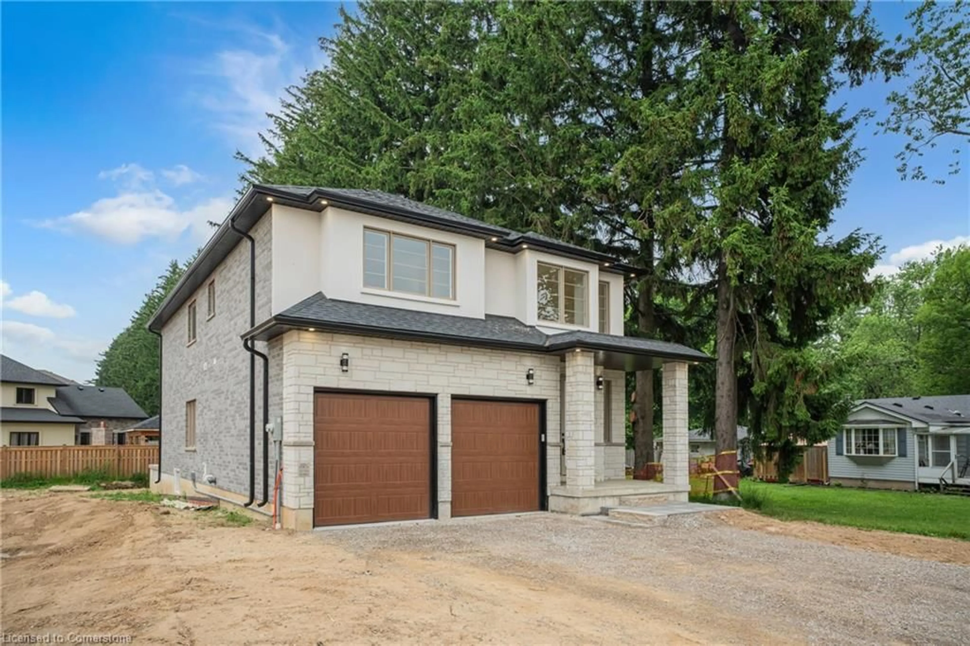 Home with brick exterior material, street for 386 Southcote Rd, Ancaster Ontario L9G 2W3