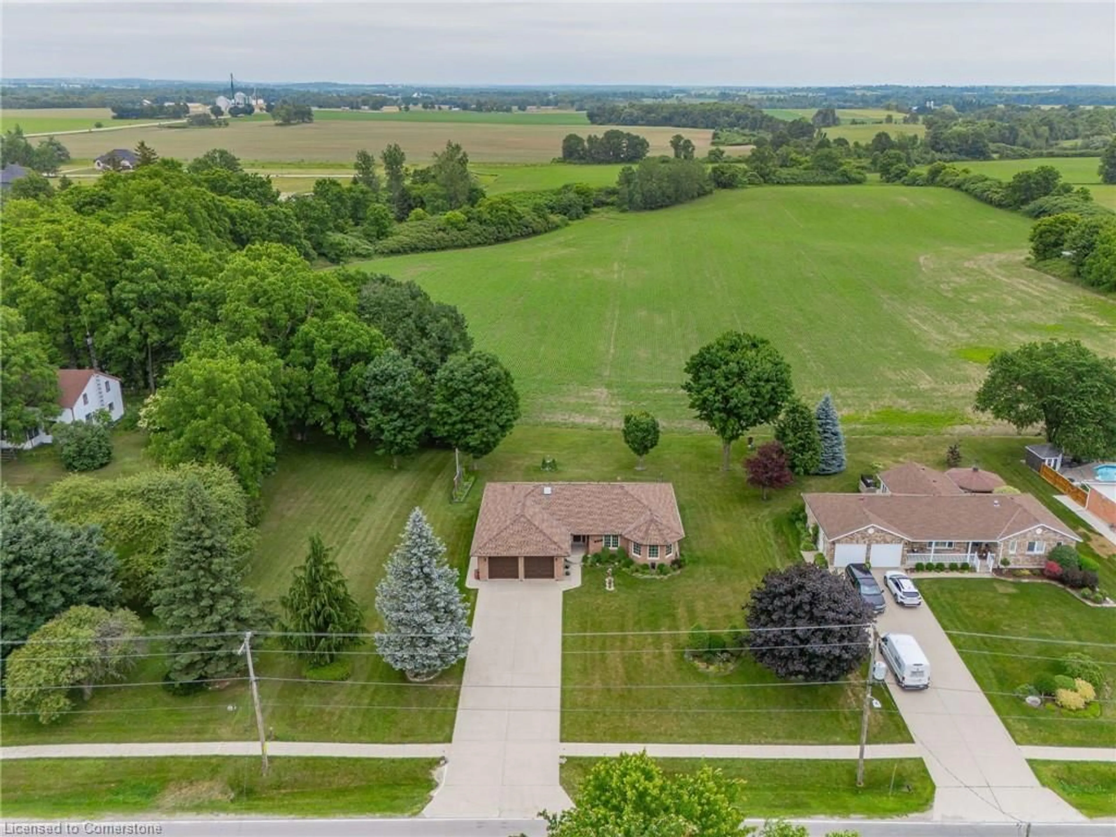 A pic from outside/outdoor area/front of a property/back of a property/a pic from drone, unknown for 100 Baird St, Bright Ontario N0J 1B0