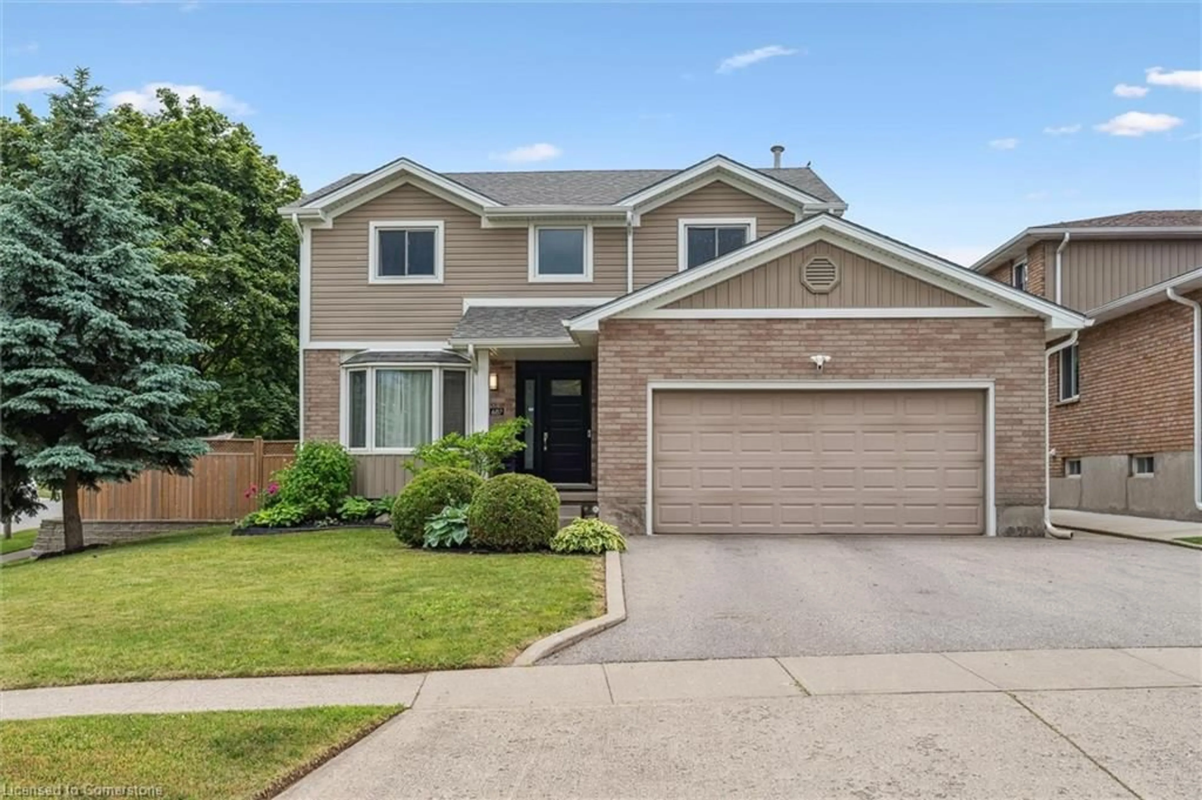 Home with brick exterior material, street for 687 Champlain Blvd, Cambridge Ontario N1R 7Z8