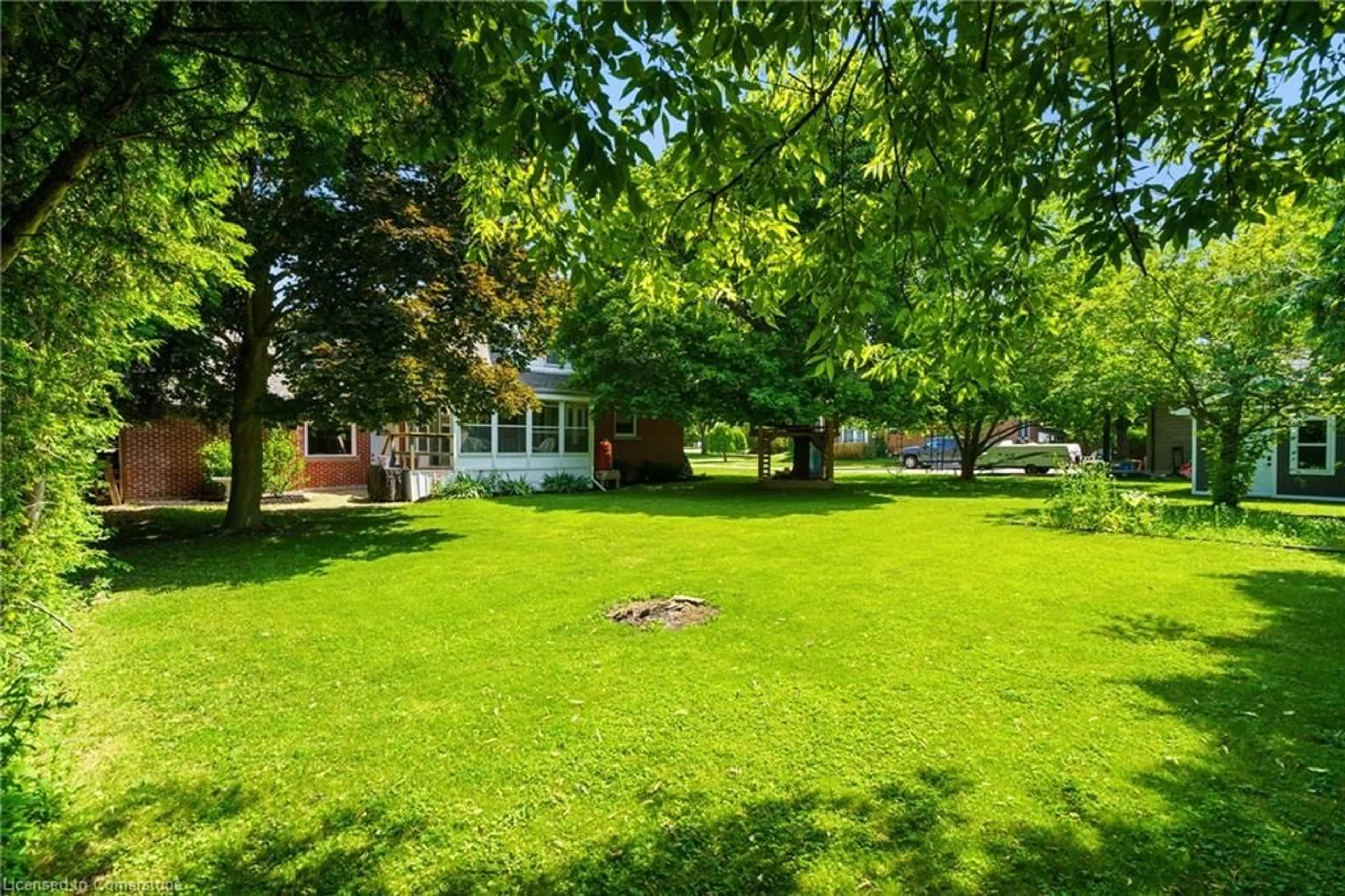 A pic from outside/outdoor area/front of a property/back of a property/a pic from drone, street for 9115 Airport Rd, Glanbrook Ontario L0R 1W0