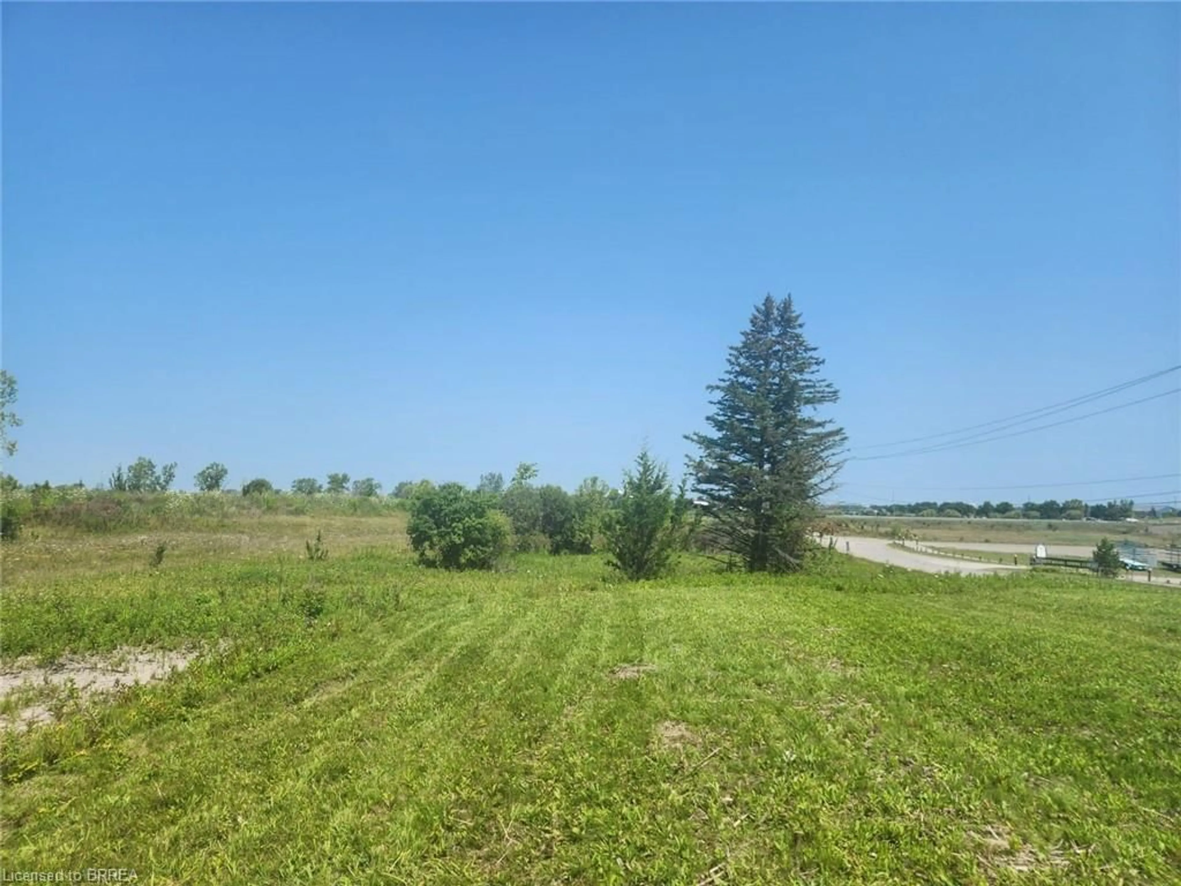 A pic from outside/outdoor area/front of a property/back of a property/a pic from drone, water/lake/river/ocean view for 260 Colborne St, Welland Ontario L3B 3P1