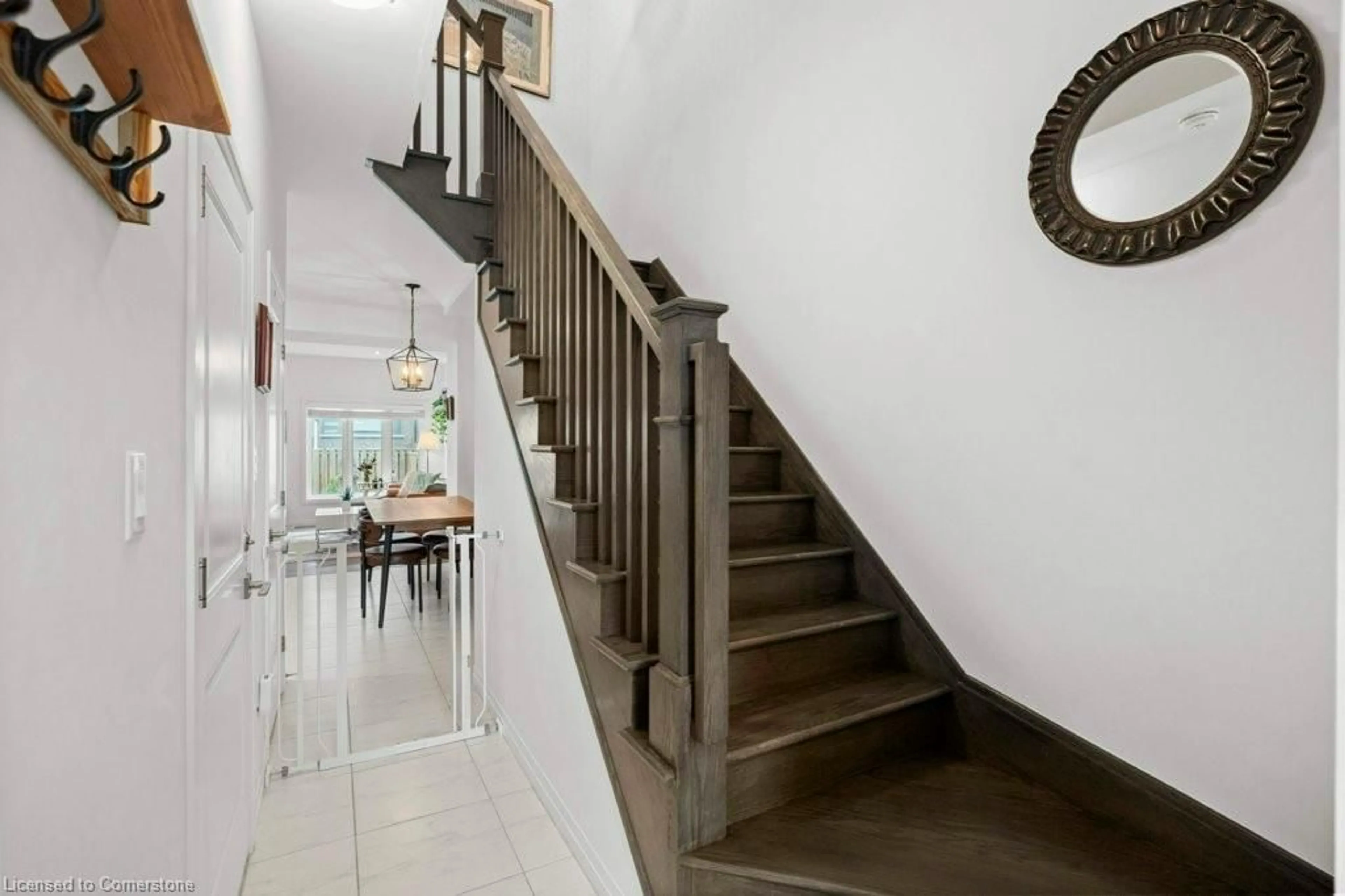 Stairs for 30 Times Square Blvd #35, Stoney Creek Ontario L8J 0L8