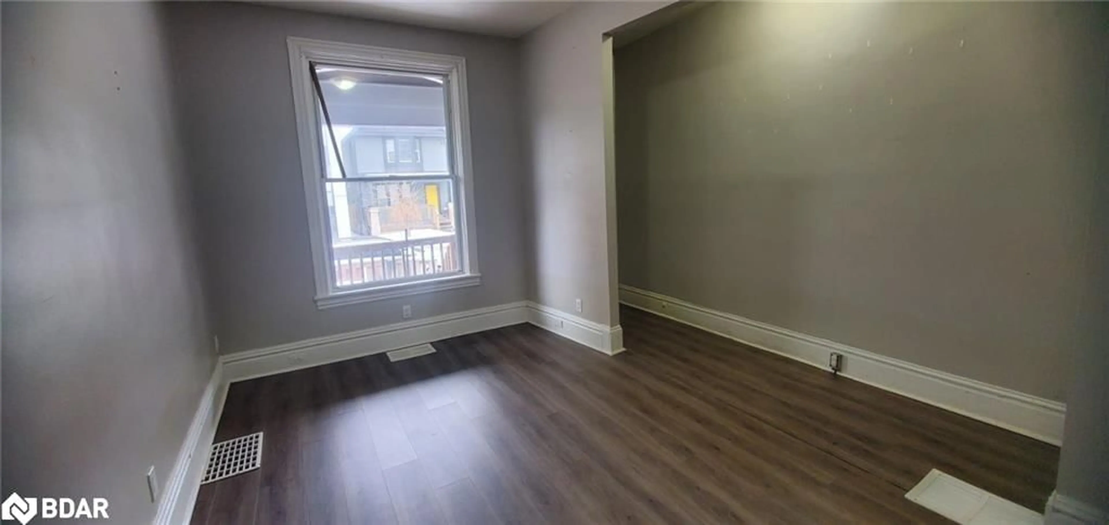 A pic of a room for 73-75 Cathcart St, Hamilton Ontario L8R 1M6