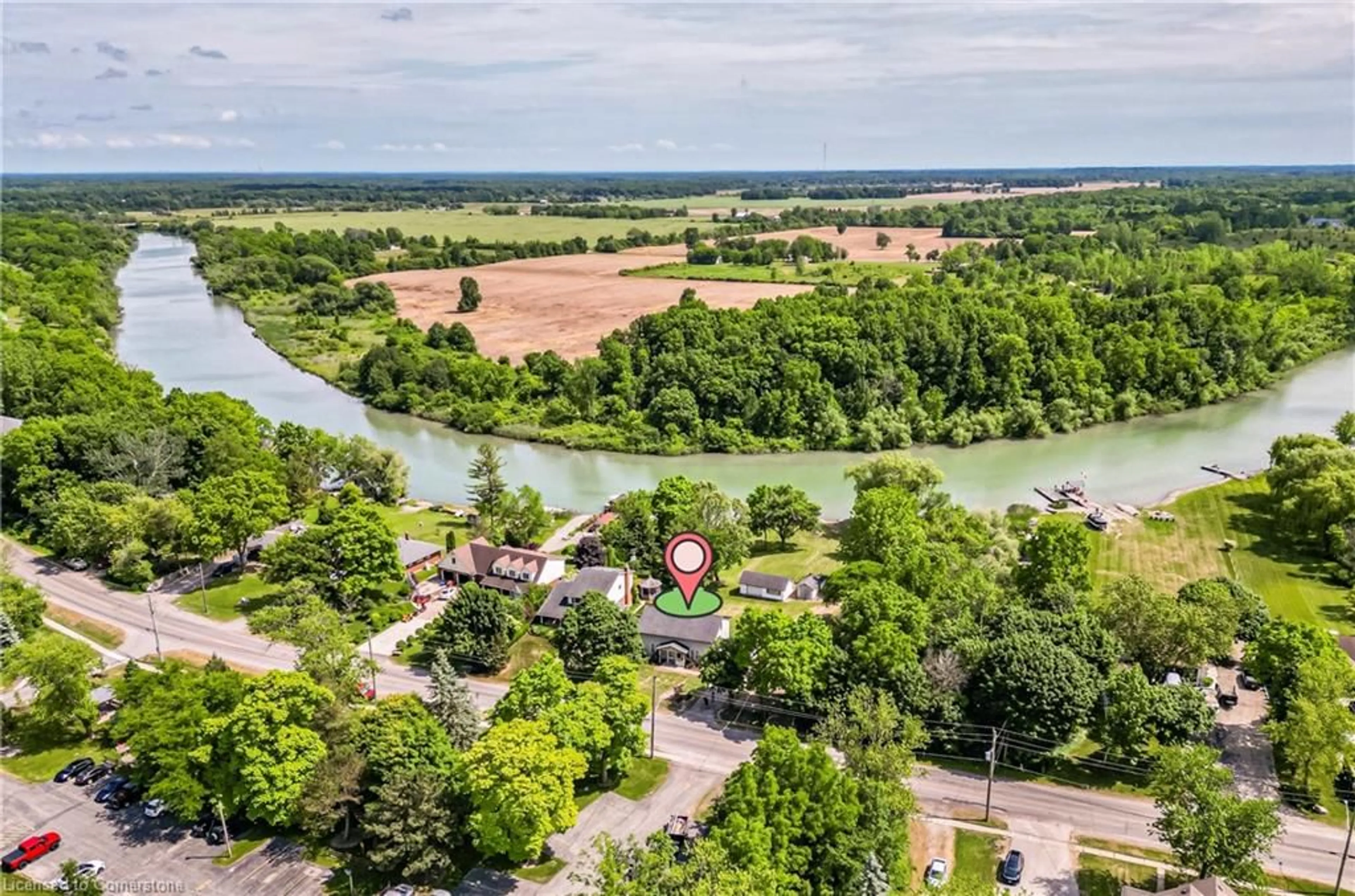 A pic from outside/outdoor area/front of a property/back of a property/a pic from drone, water/lake/river/ocean view for 123 Canby St, Thorold Ontario L0S 1K0