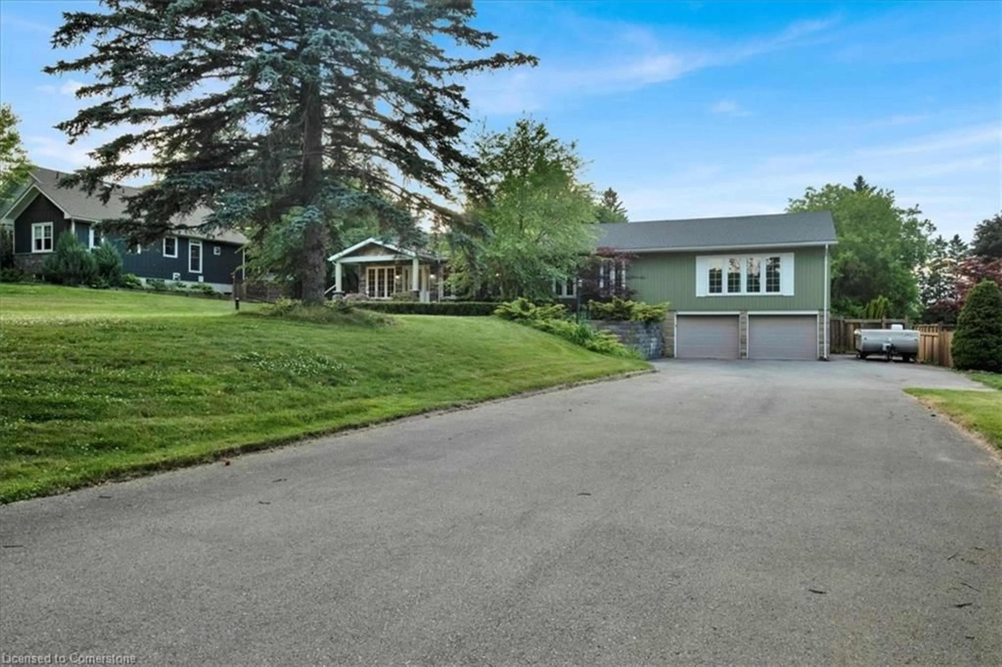 A pic from outside/outdoor area/front of a property/back of a property/a pic from drone, street for 311 8th Concession Rd, Carlisle Ontario L8N 2Z7