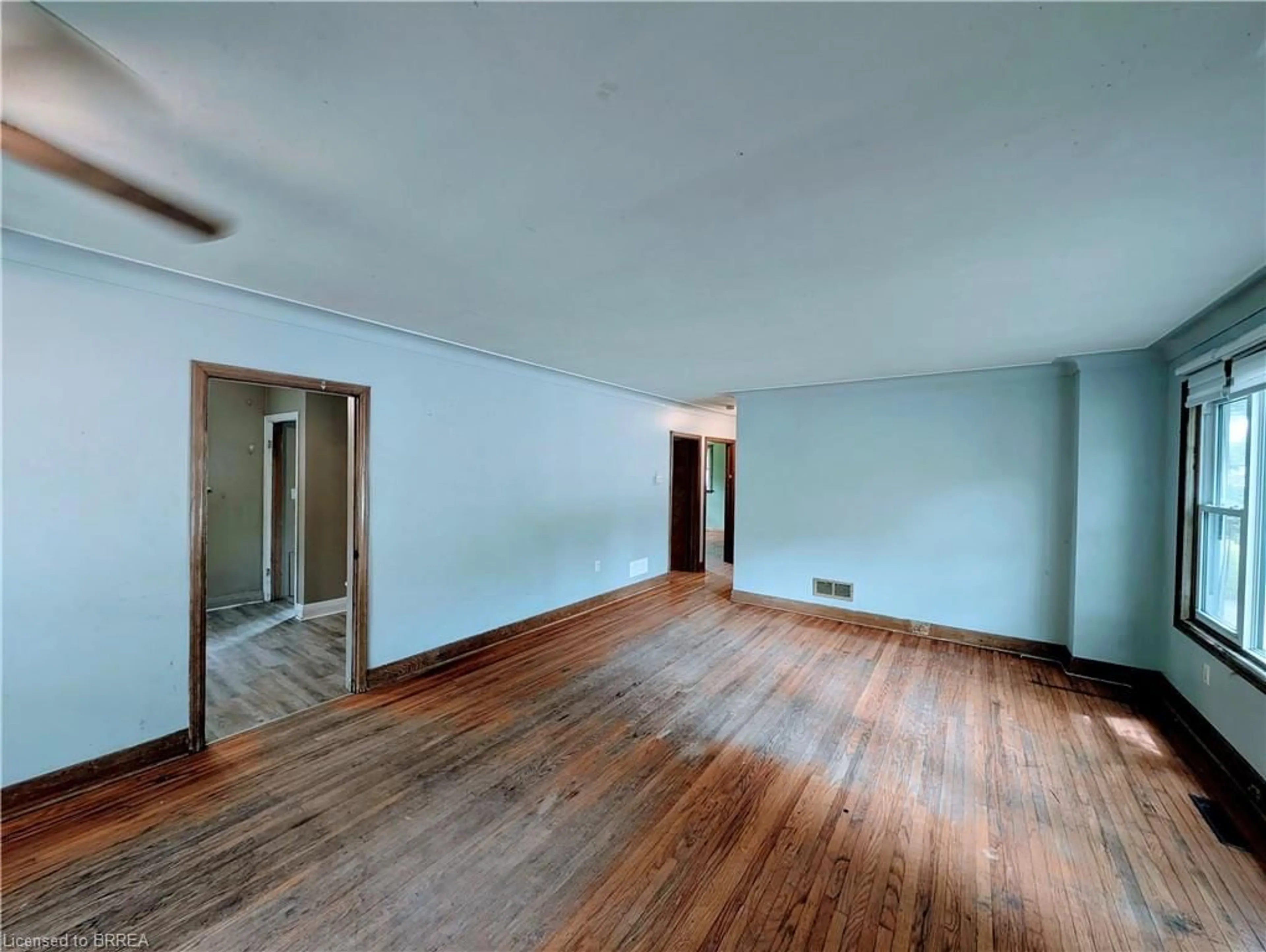 A pic of a room for 11 Park Rd, Brantford Ontario N3S 6S7