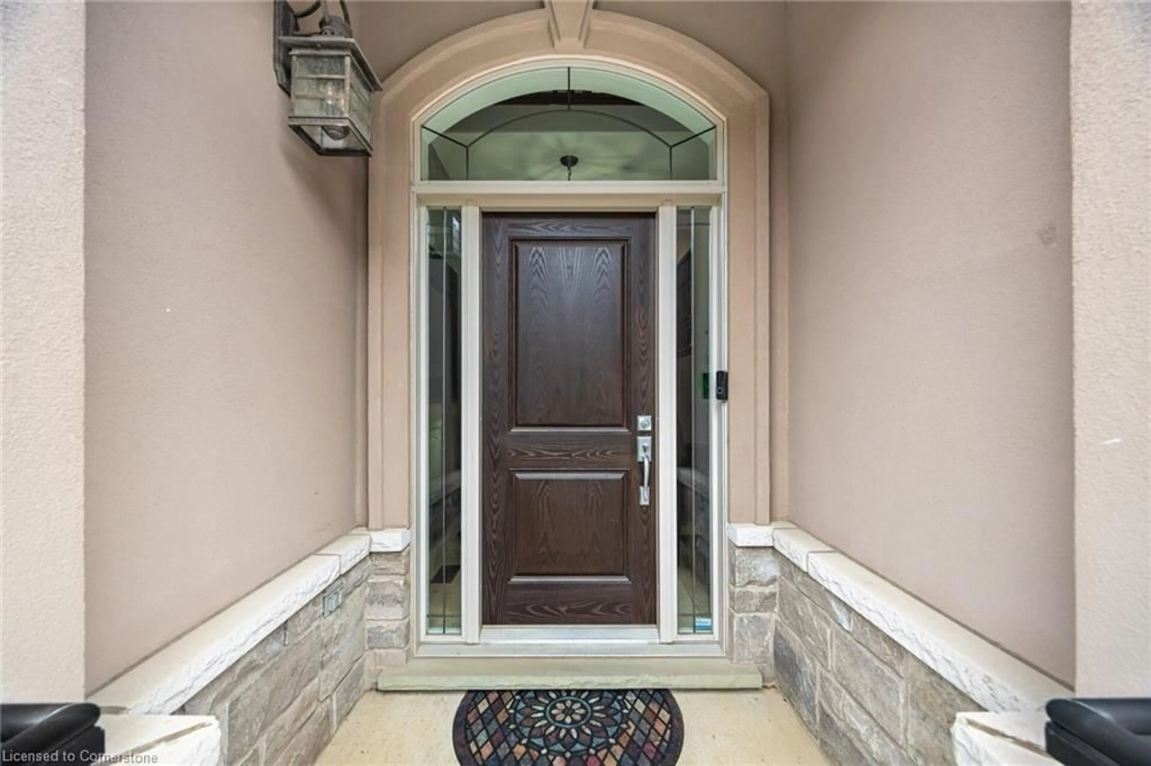 Indoor entryway for 1004 Lindley Common #TH3, Burlington Ontario L7T 2C7