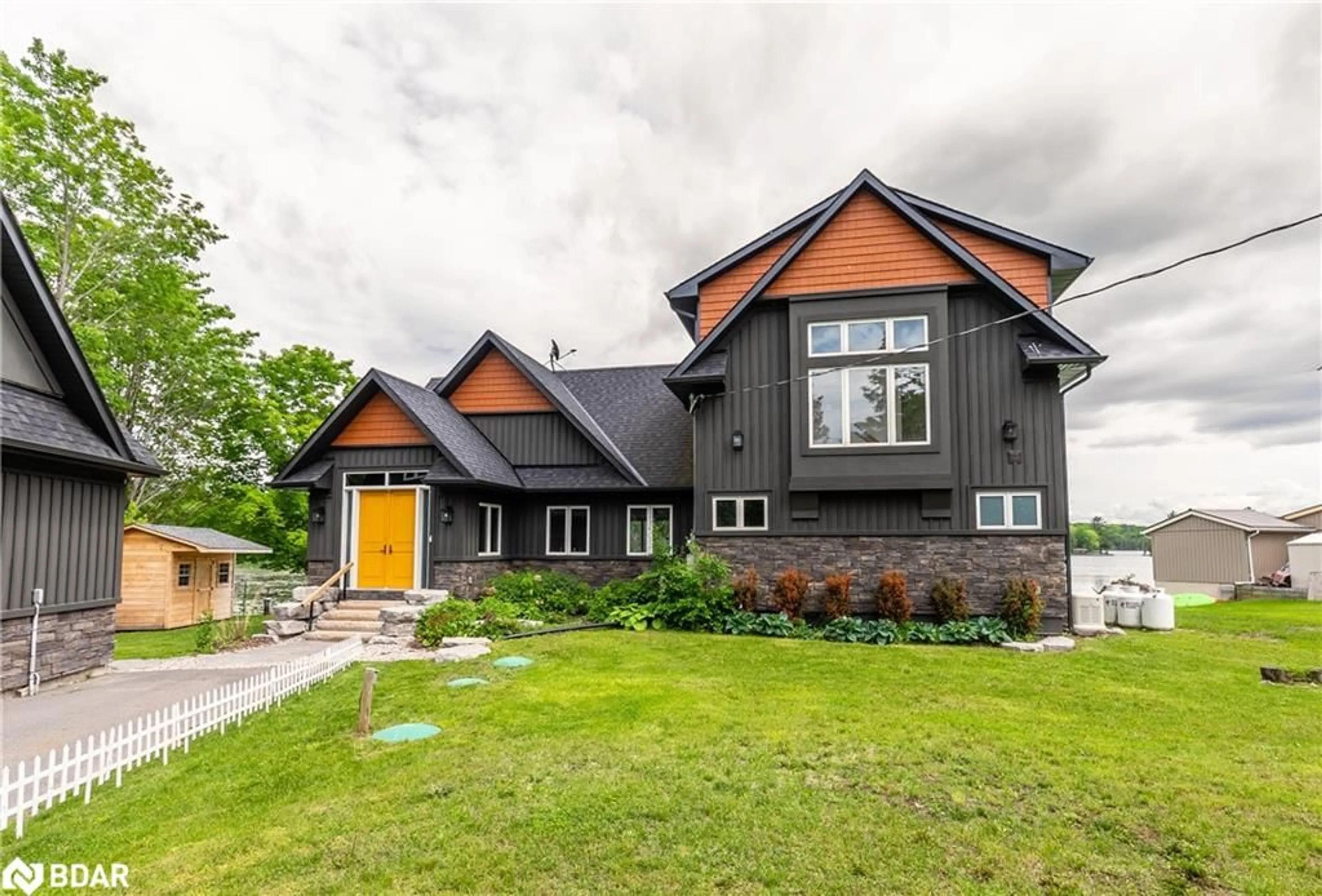 Home with brick exterior material, unknown for 91 Peninsula Dr Dr, Trent Lakes Ontario K0M 1A0