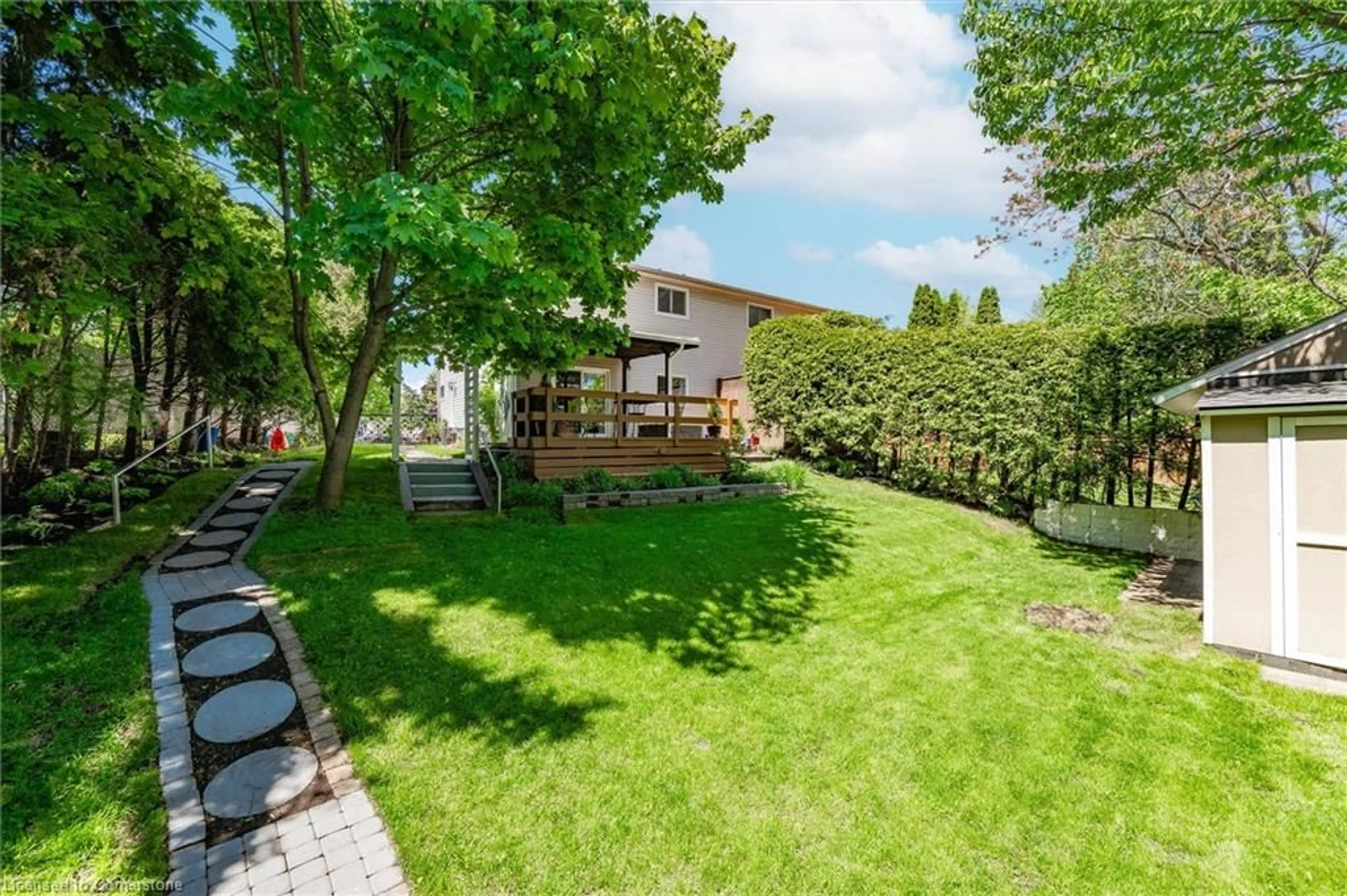 Patio, street for 1280 Consort Cres, Burlington Ontario L7M 1J7