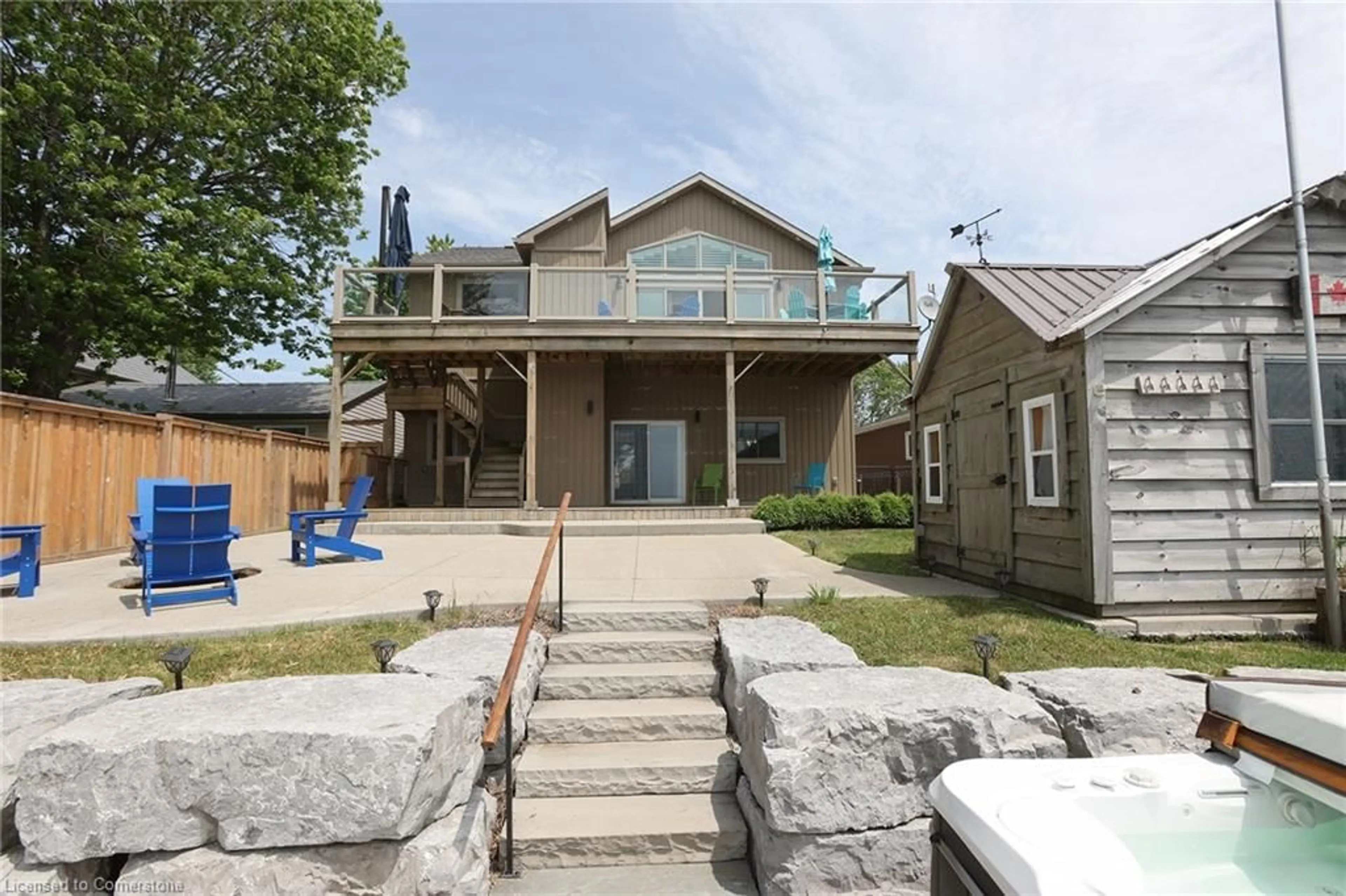 Patio, unknown for 48 Erieview Lane, Selkirk Ontario N0A 1P0
