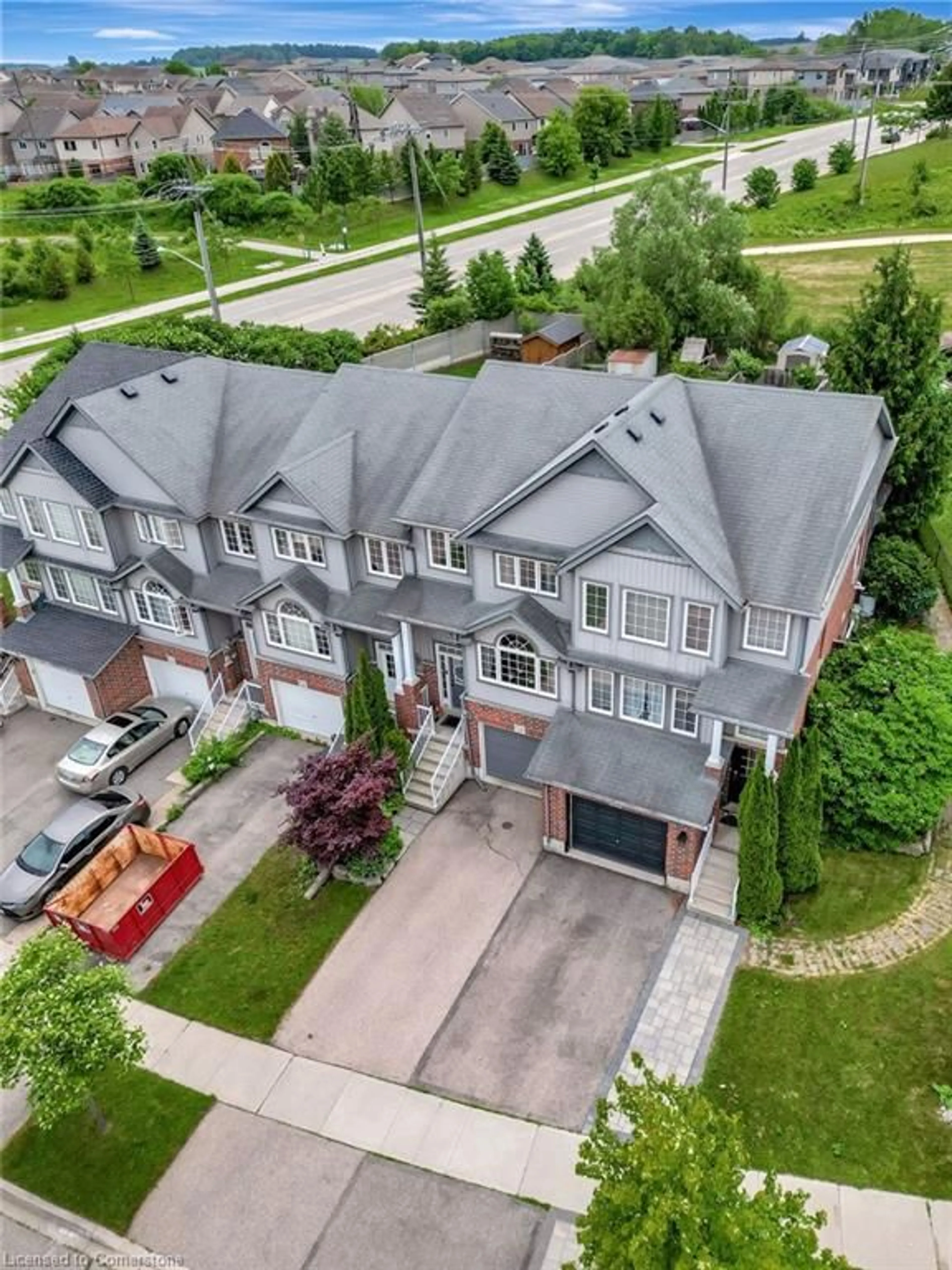 A pic from outside/outdoor area/front of a property/back of a property/a pic from drone, street for 58 Featherstone St, Kitchener Ontario N2R 1Z4