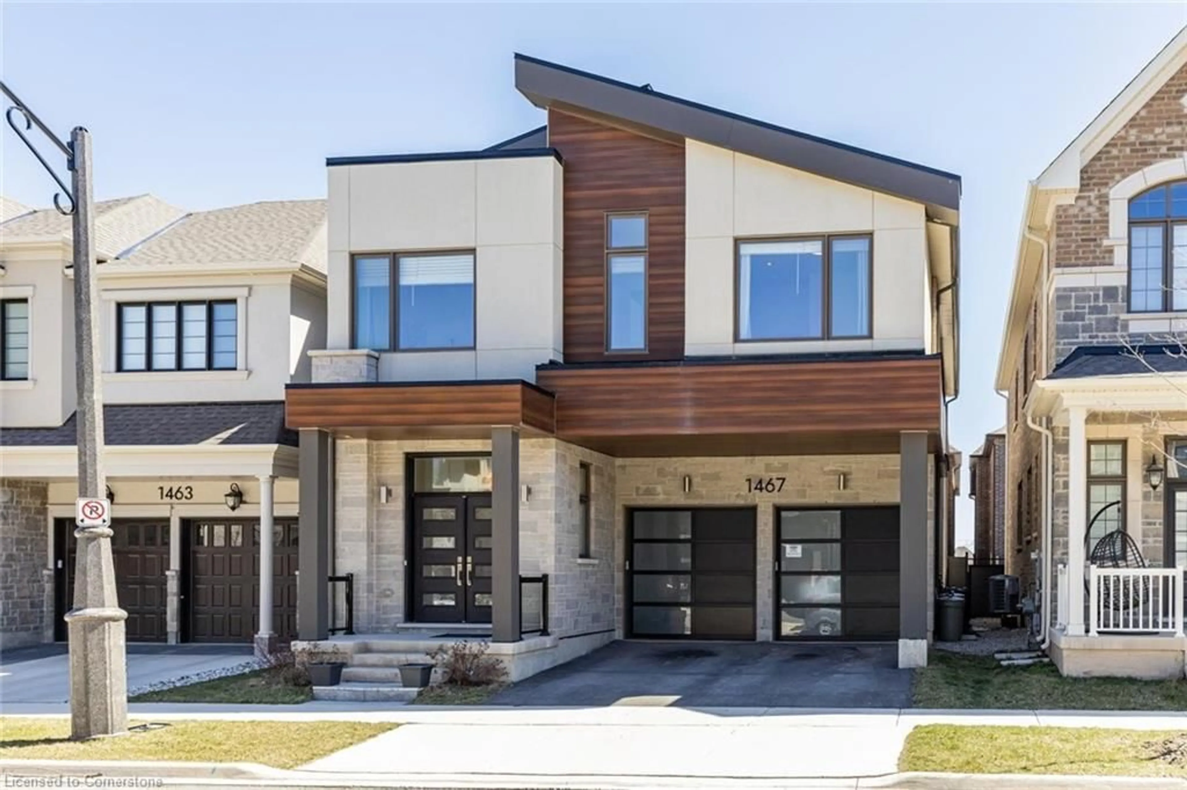 Home with brick exterior material, street for 1467 Everest Crescent, Oakville Ontario L6H 3S4