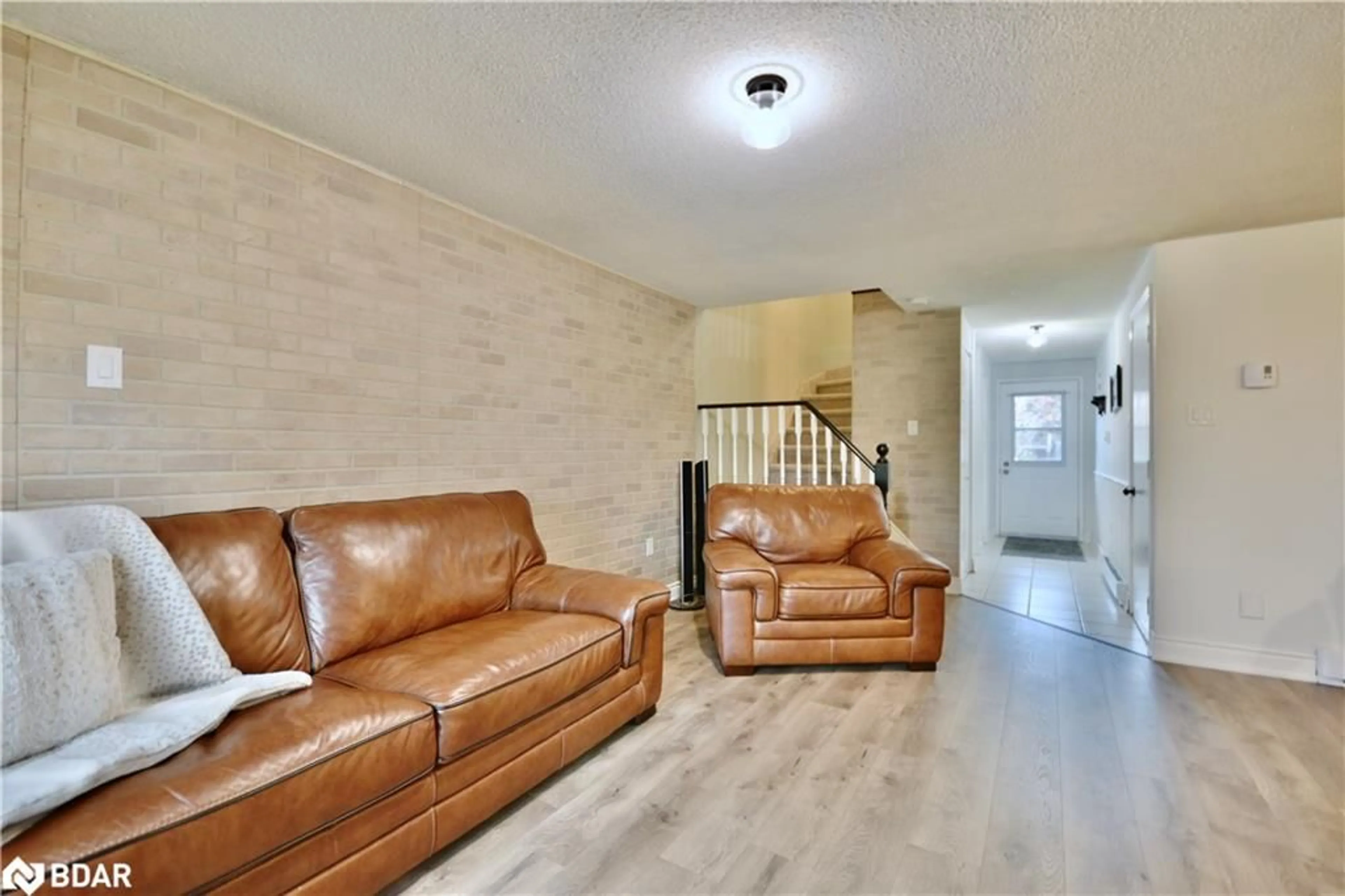 Living room with furniture, unknown for 11 Pheasant Trail, Barrie Ontario L4N 6W4