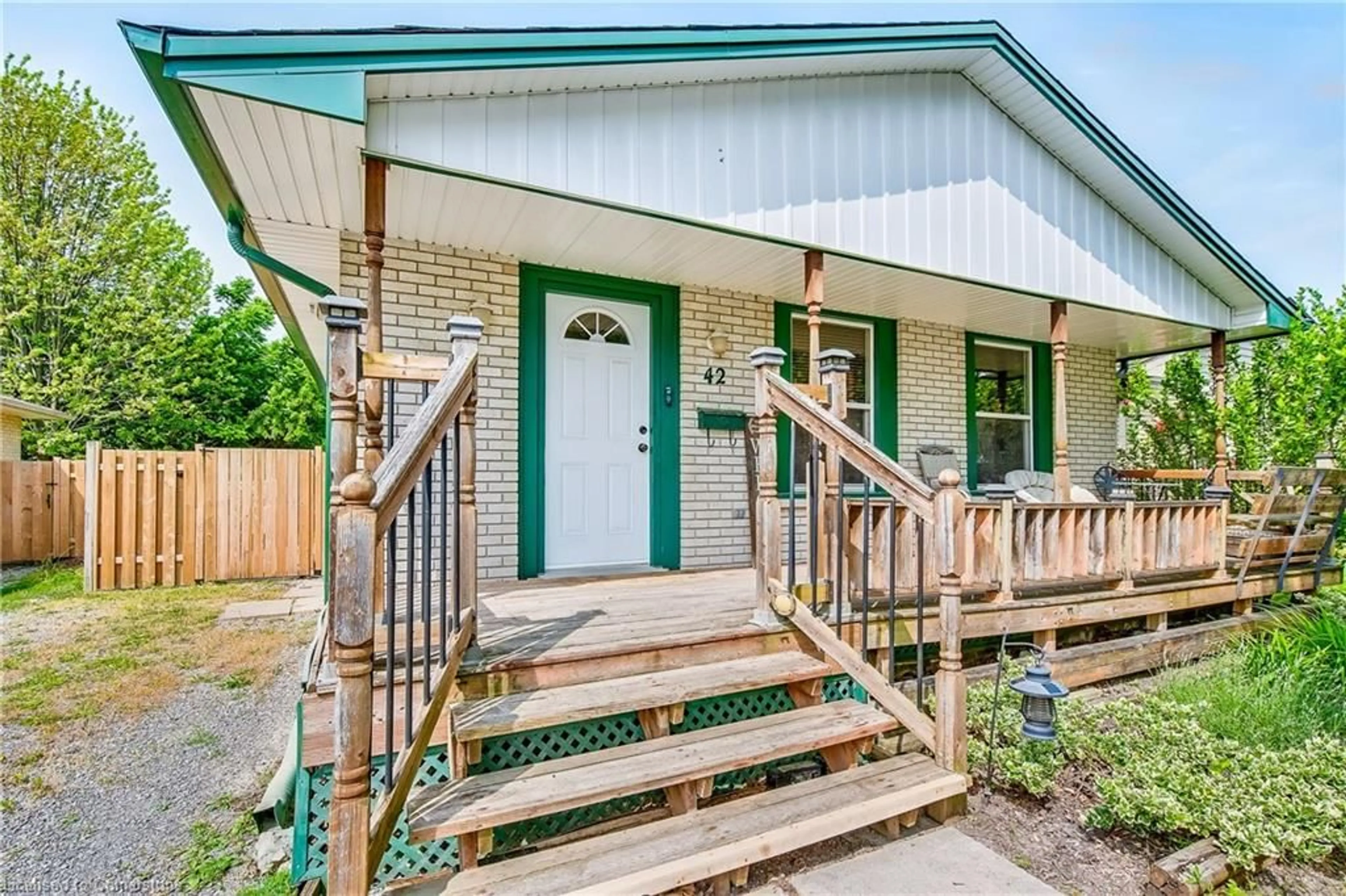 Unknown for 42 Loraine Dr, St. Catharines Ontario L2P 3N8