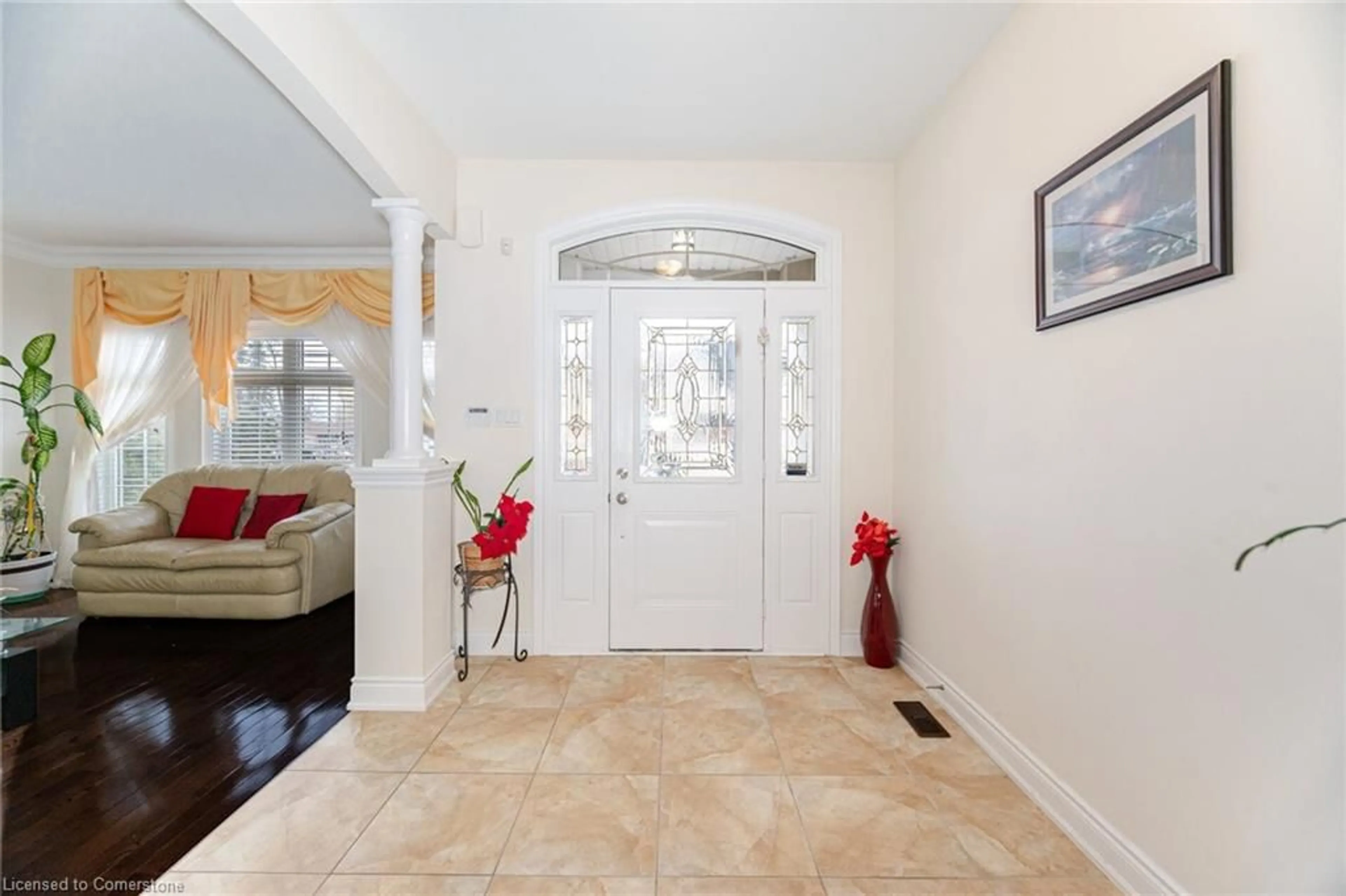 Indoor entryway for 756 Freemont Crt, Innisfil Ontario L9S 0K4