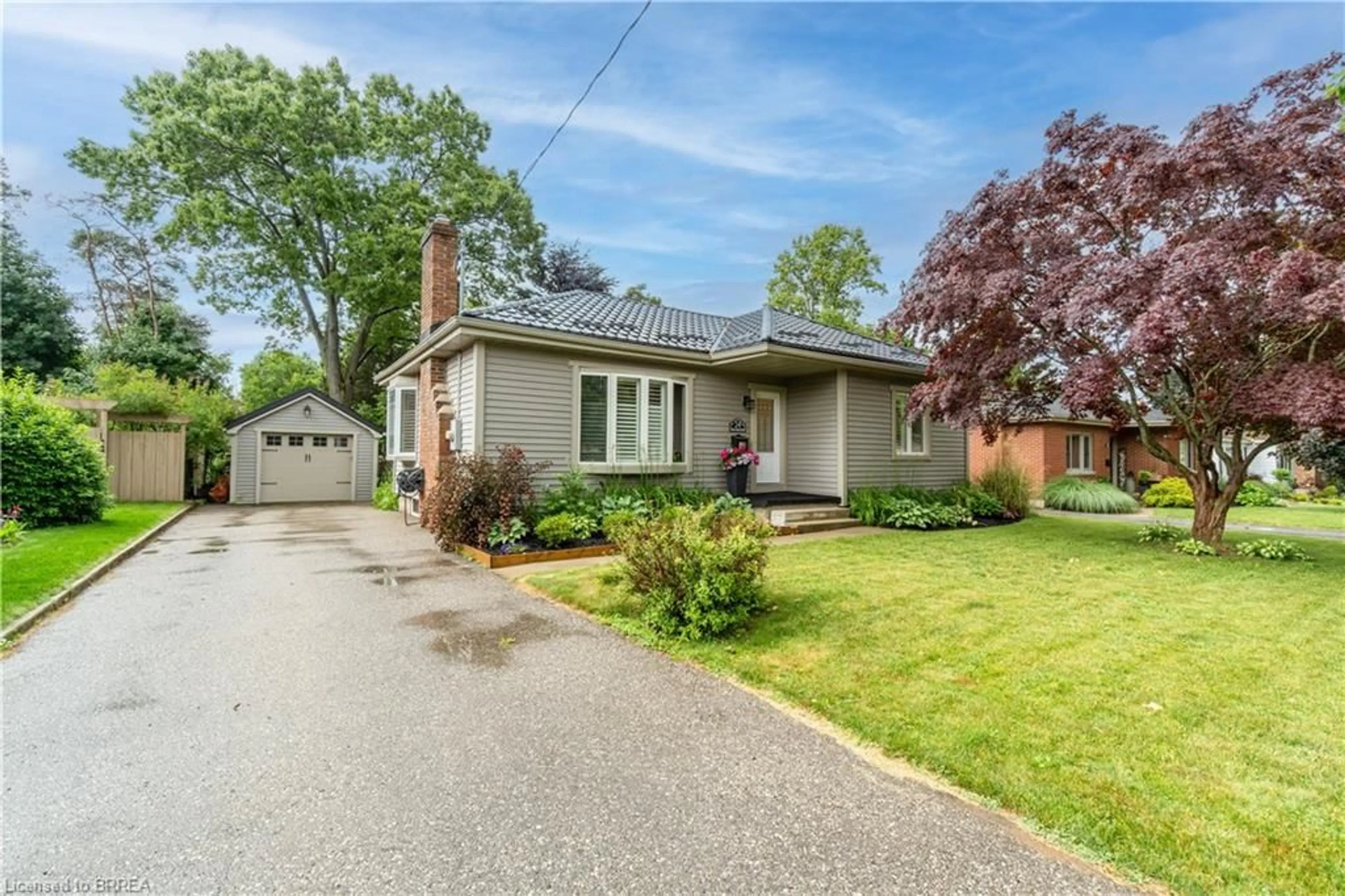 Home with brick exterior material, street for 24 Hillier Cres, Brantford Ontario N3R 1X1