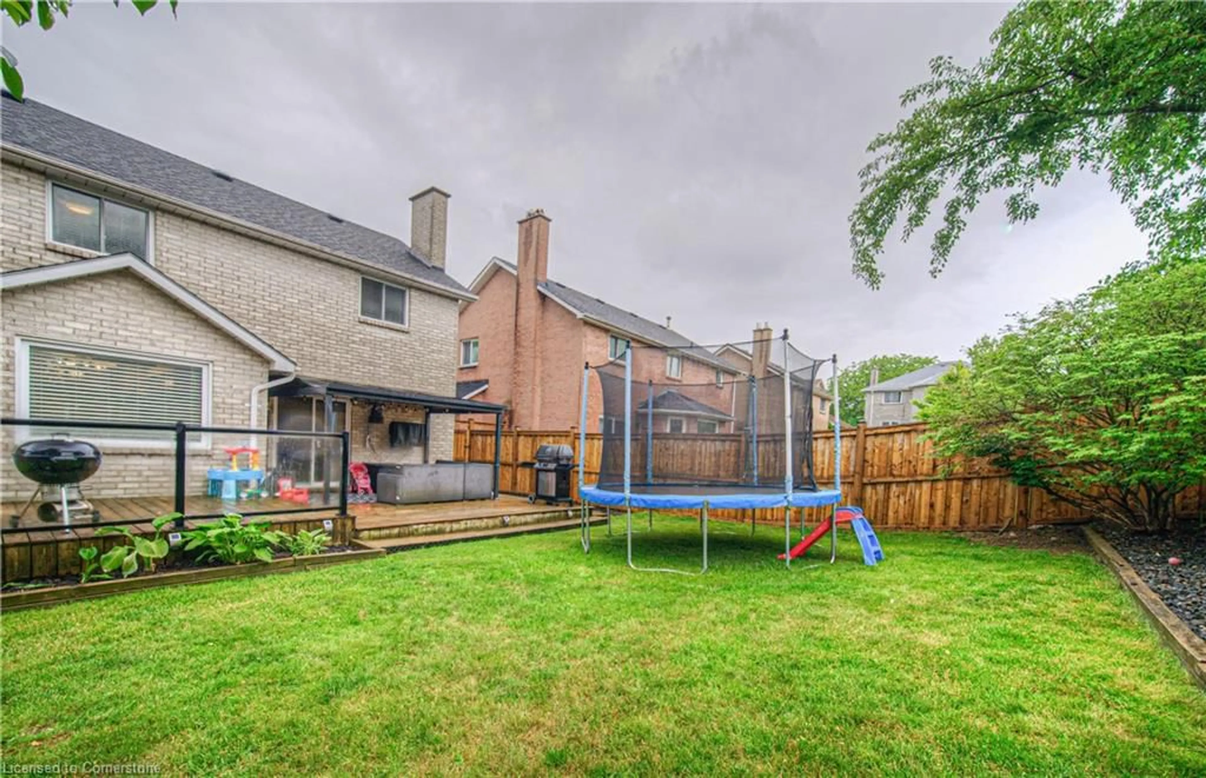 Patio, street for 33 Chipman St, Cambridge Ontario N3C 3S3